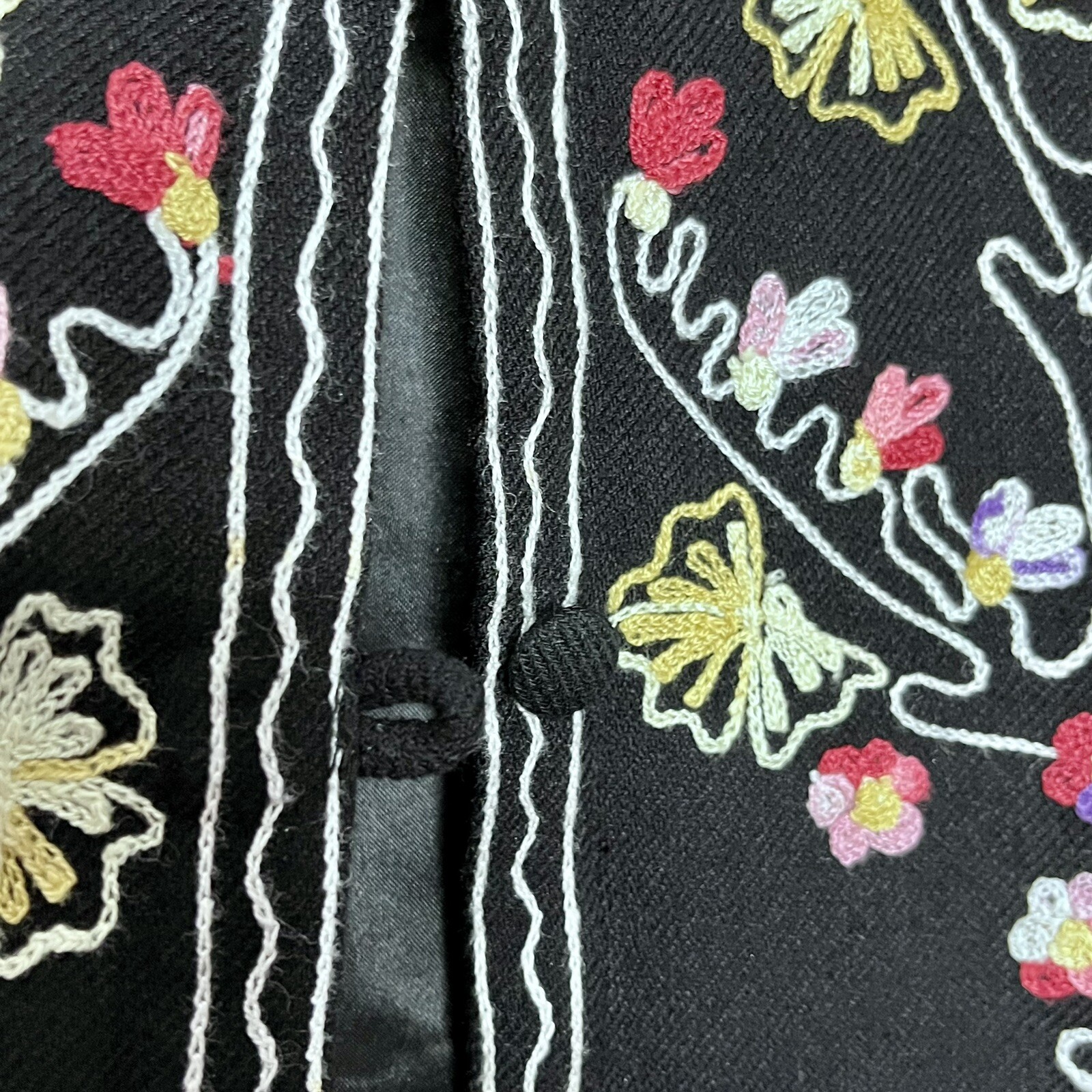 Vintage Womens Floral Embroidered Jacket Top Wool Blend Size L Art to Wear