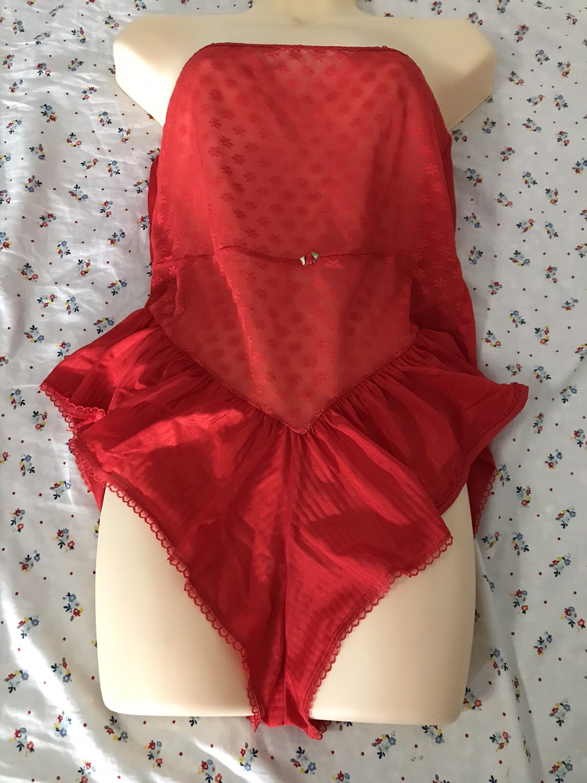 VINTAGE Spotlight Beautiful Red Panties 100% Nylon Size S