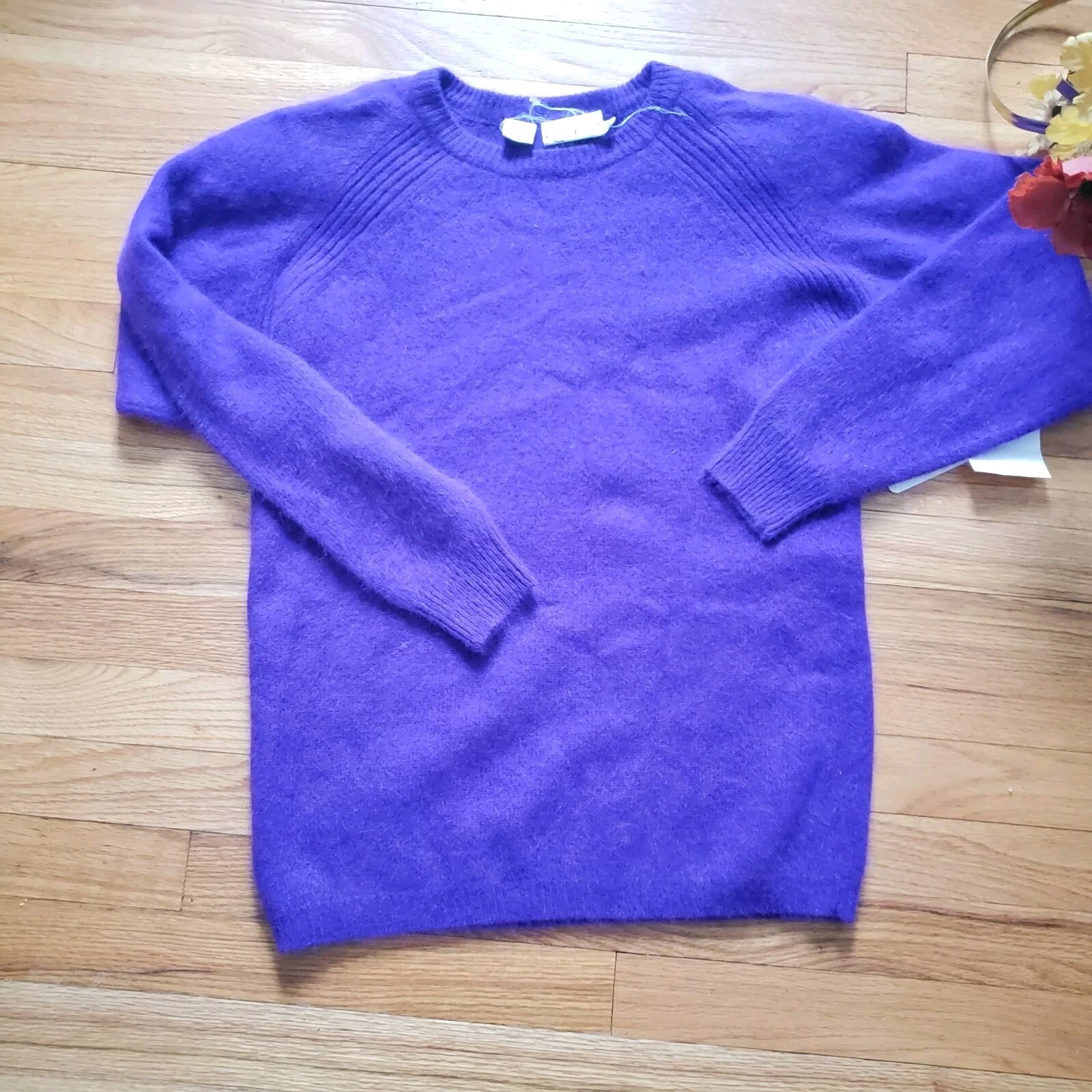 Vintage Soft Fuzzy Medium Angora Lambswool Blend Sweater Purple Shoulder Pad NWT