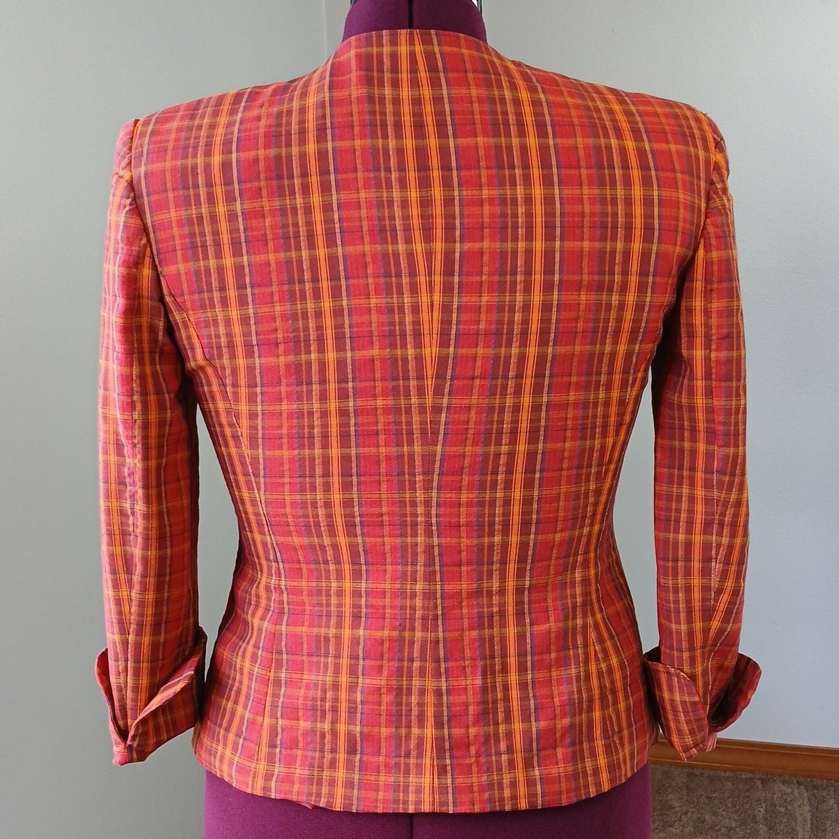 Jones Wear Petite VTG Plaid Orange Red Blazer size 8P professional office attire