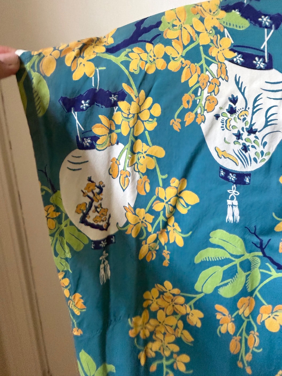 Vintage 1960s Surf ’n Sand Hawaiian Aloha Blouse Lantern Print Honolulu M/L