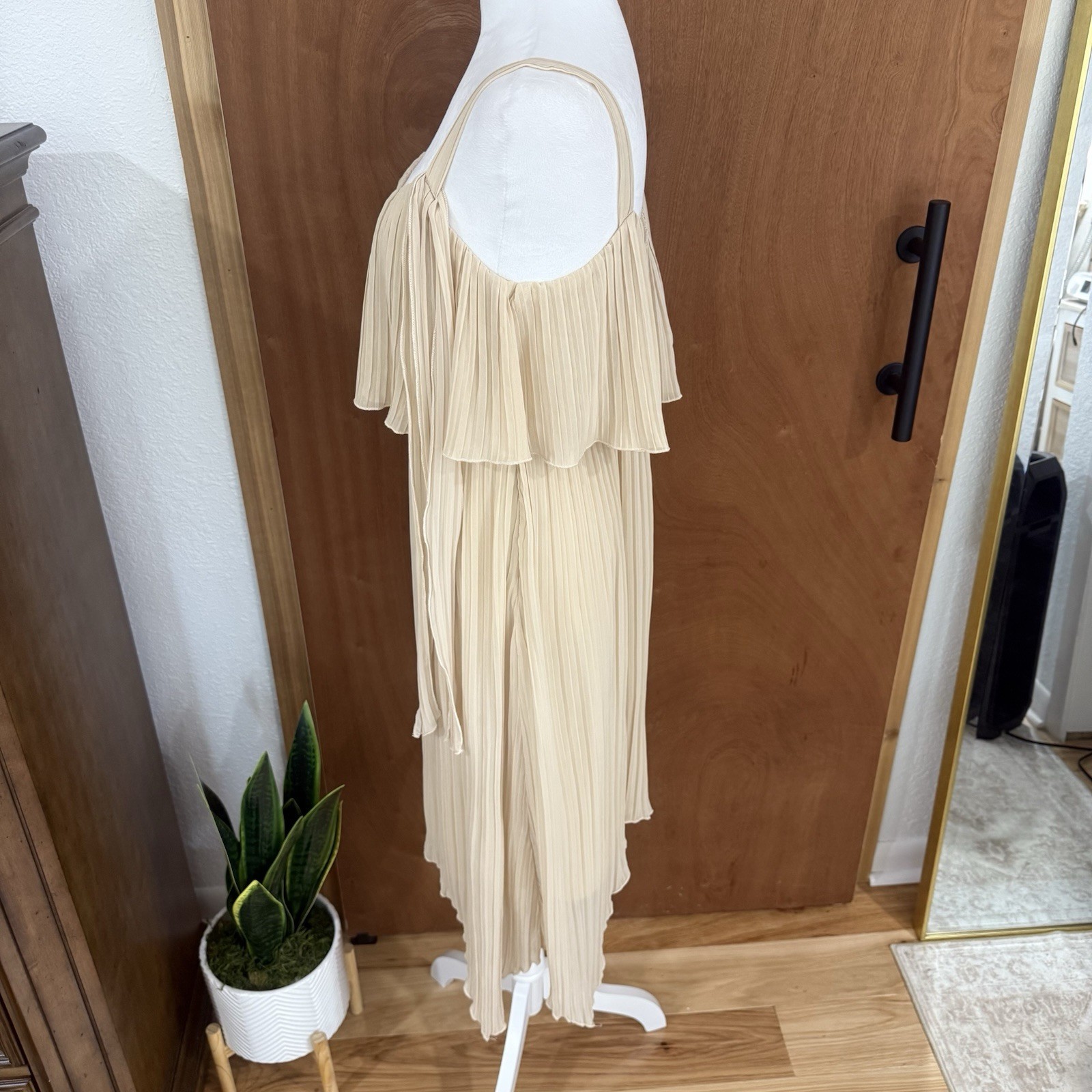 Vintage Nude Accordion-Pleated Chiffon Dress Sz 8 Wedding Guest Minimalist Chic