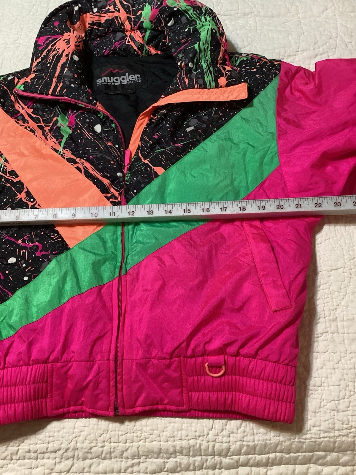 VTG Snuggler Women’s S Ski Jacket SkiWear Seattle Hot Pink Paint Print Neon