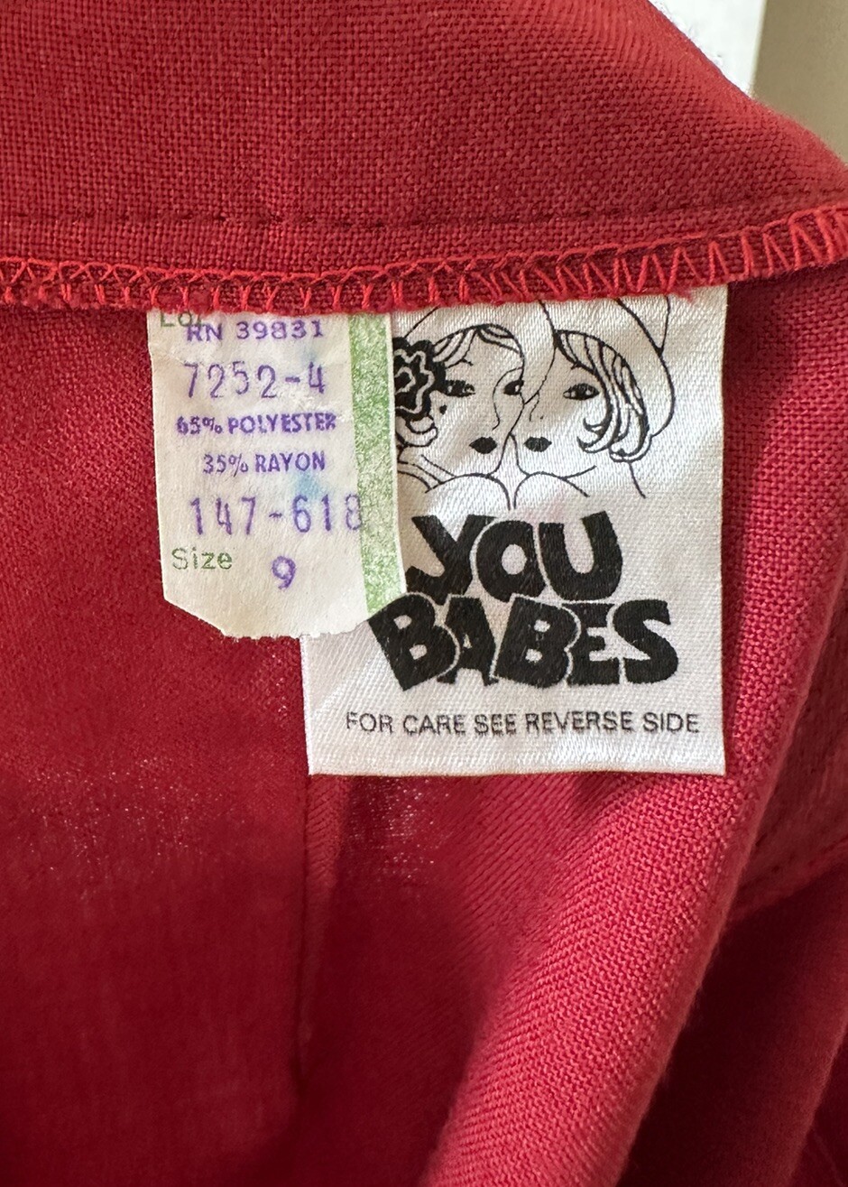 Vintage You Babes Red Skirt W/ Front Slit Juniors Size 9 Waist 26” Hips 36”