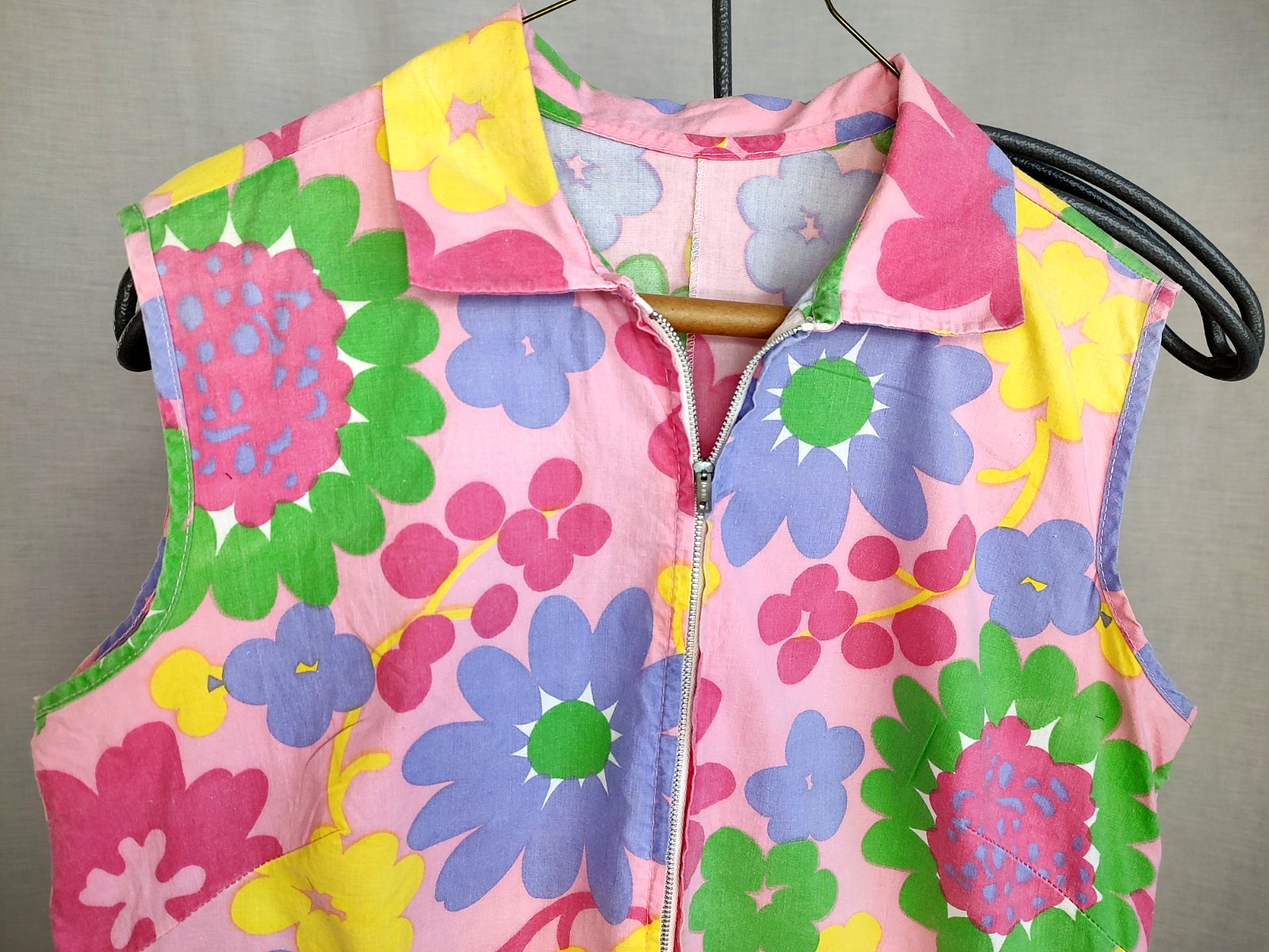 Vtg 60s/70s Handmade Womens S/M Romper Mod Pop Art Flowers Playsuit Zipper Front