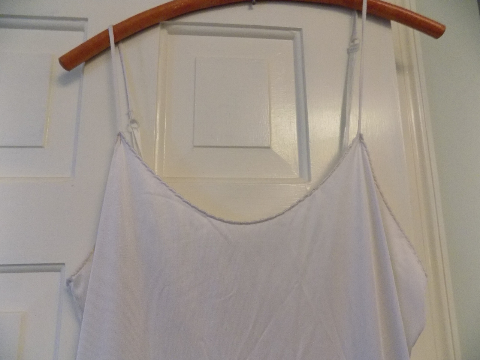 VANITY FAIR Vtg Long Ivory Slip Nightgown sz 34 32″-40″ length Scallop edge EUC