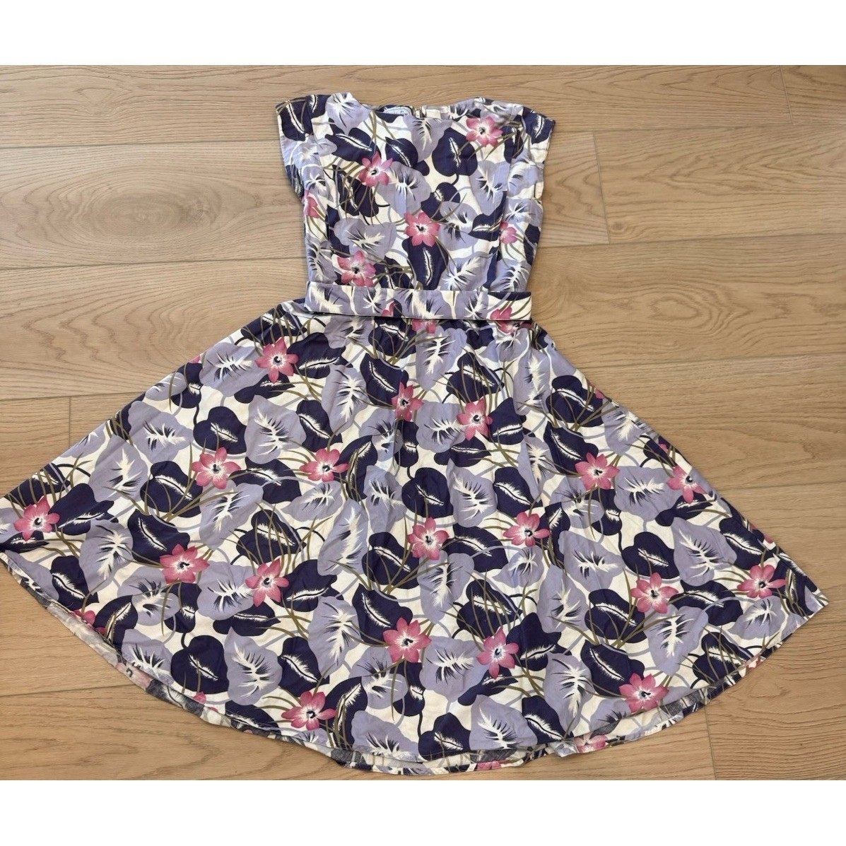 Vintage Leslie Fay Floral Fit and Flare Dress Purple Pink Tropical Belted 12
