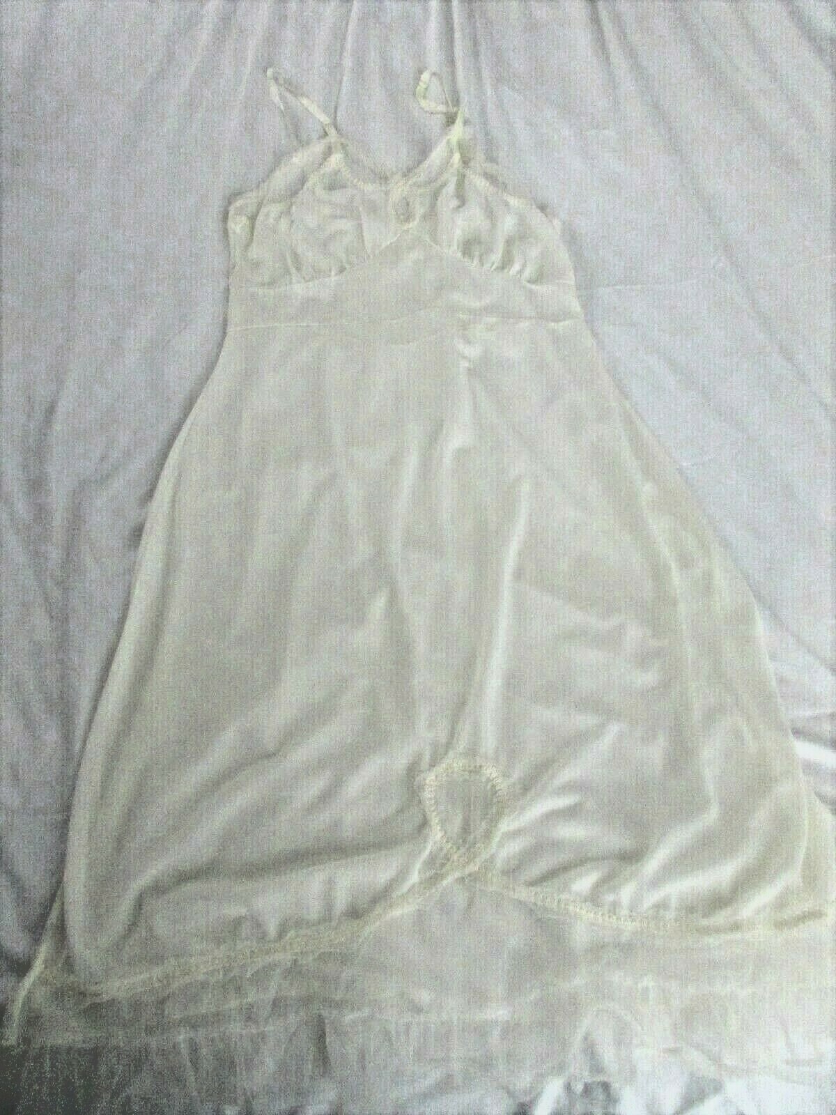 DEENA VINAGE SLIP SMALL LOVELY DUPONT NYLON TRICOT SEXY SLIP WITH RUFFLES