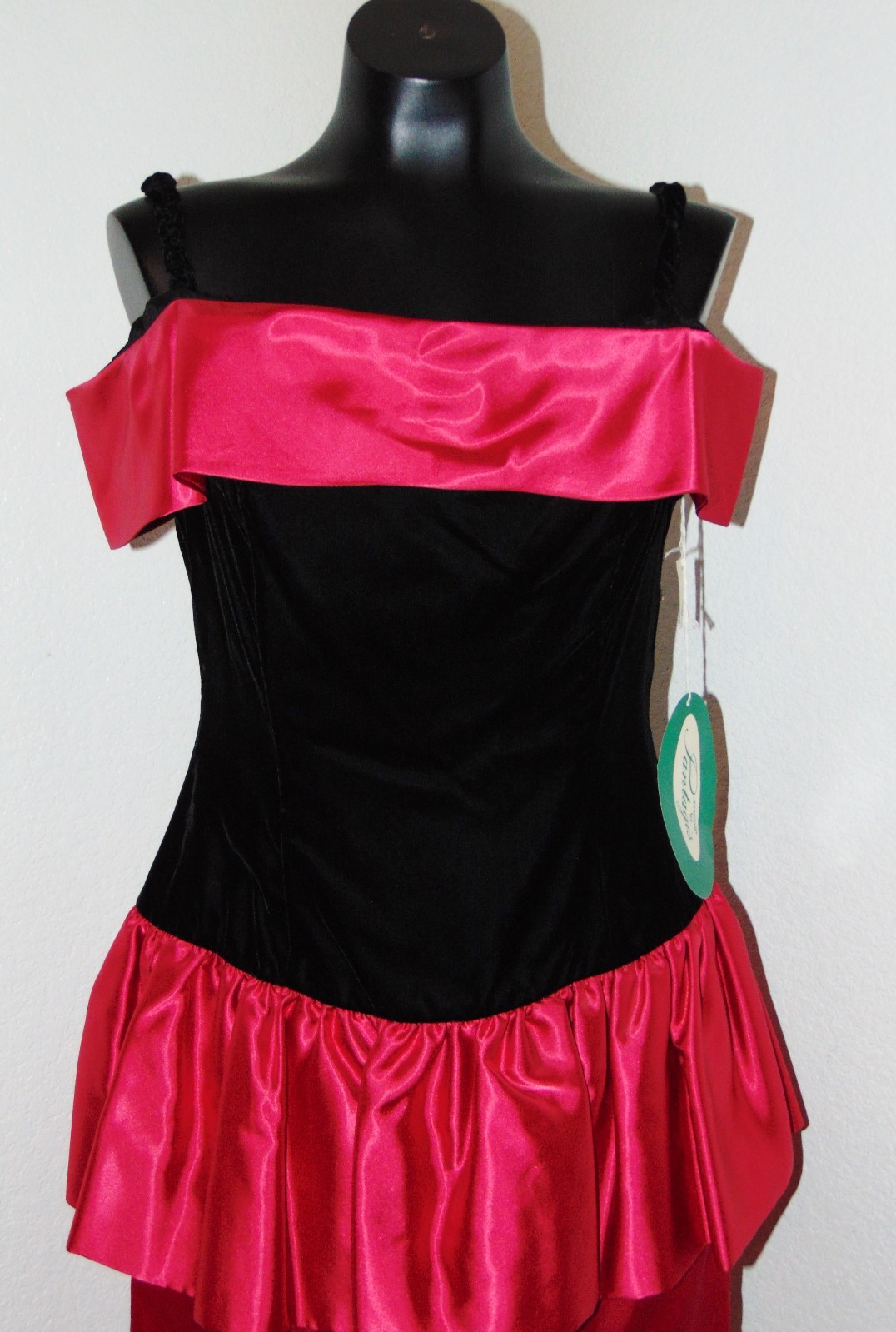 Vtg 1980s Red Satin & Velvet Dress in sz 11/12 by Pantagis