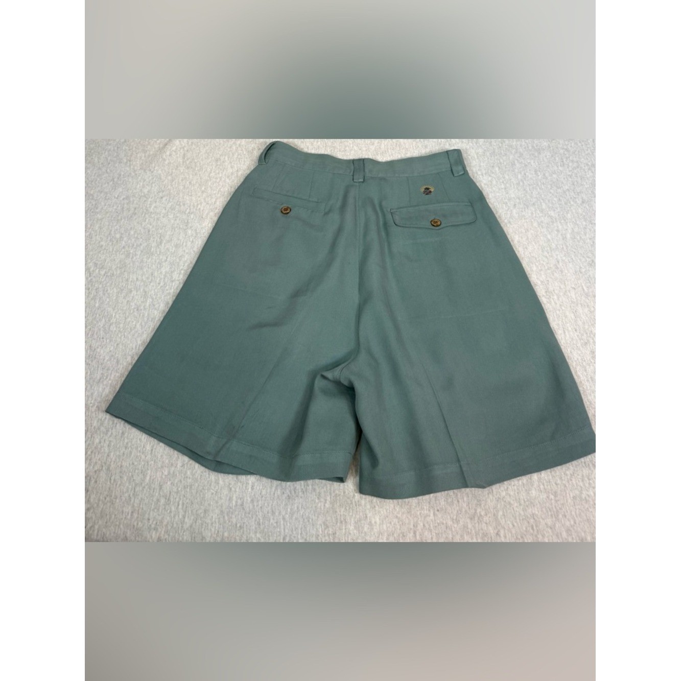 Vintage Tommy Bahama Silk Bermuda Shorts – Olive Green – Size 4