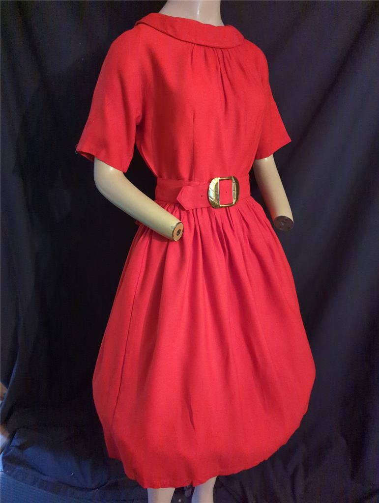 1950’s VINTAGE RED FULL DRESS METAL ZIPPER NEW OLD STOCK–36″ BUST-USA