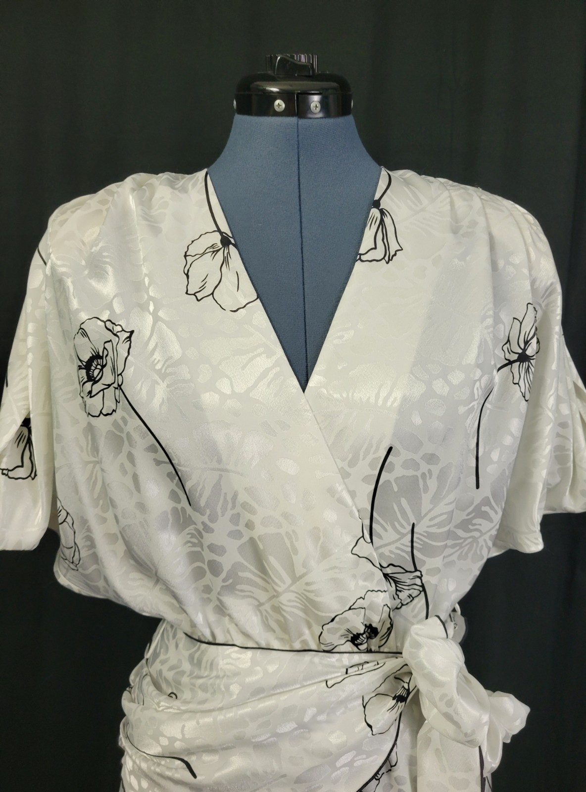 Vintage Hal Ferman White Print on White Blouson Dress w Black Accents Size M/L?