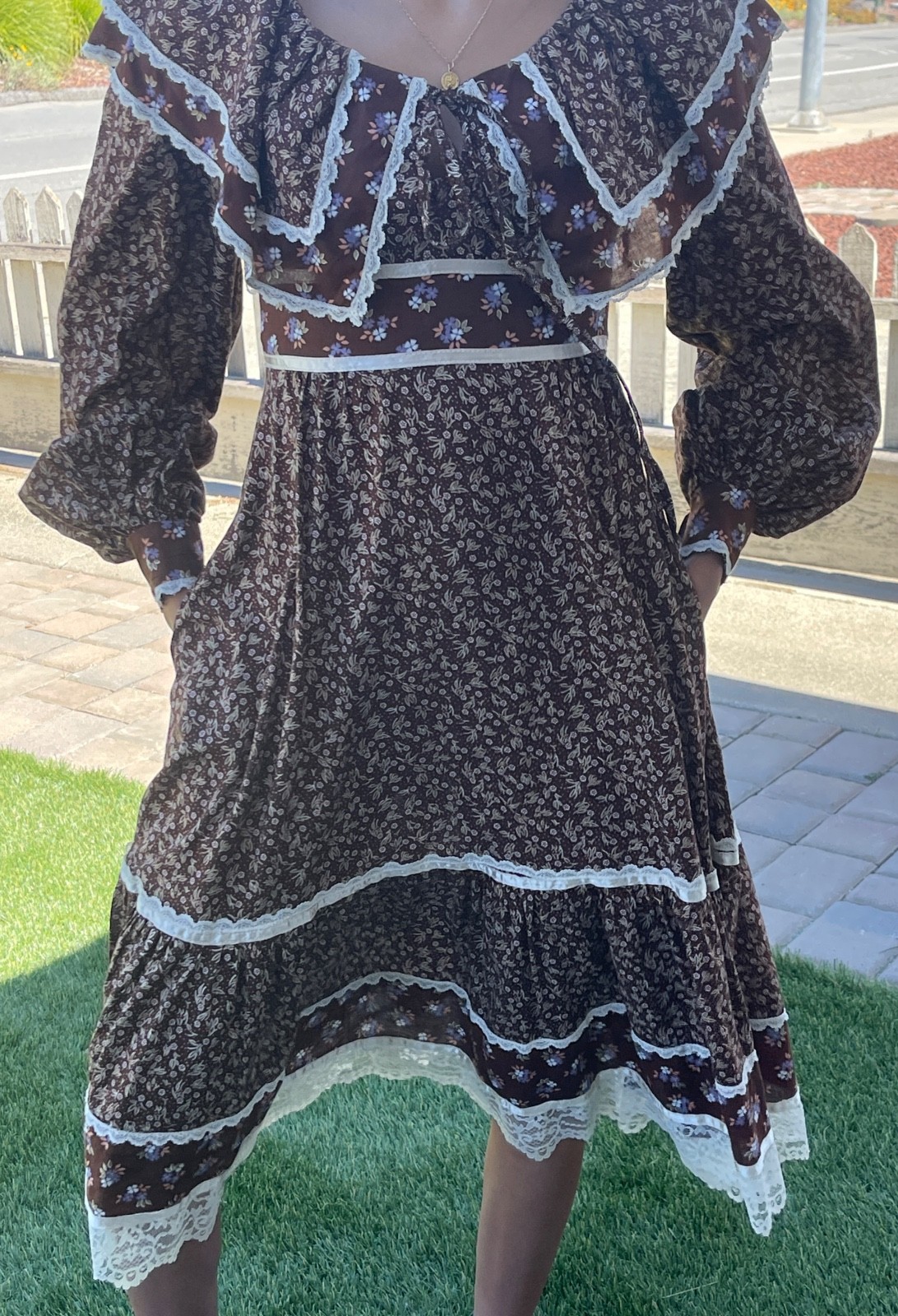 Vtg 1970s Gunne Sax Style Brown Calico Prairie Dress Ruffle Midi Small~Tag Cut