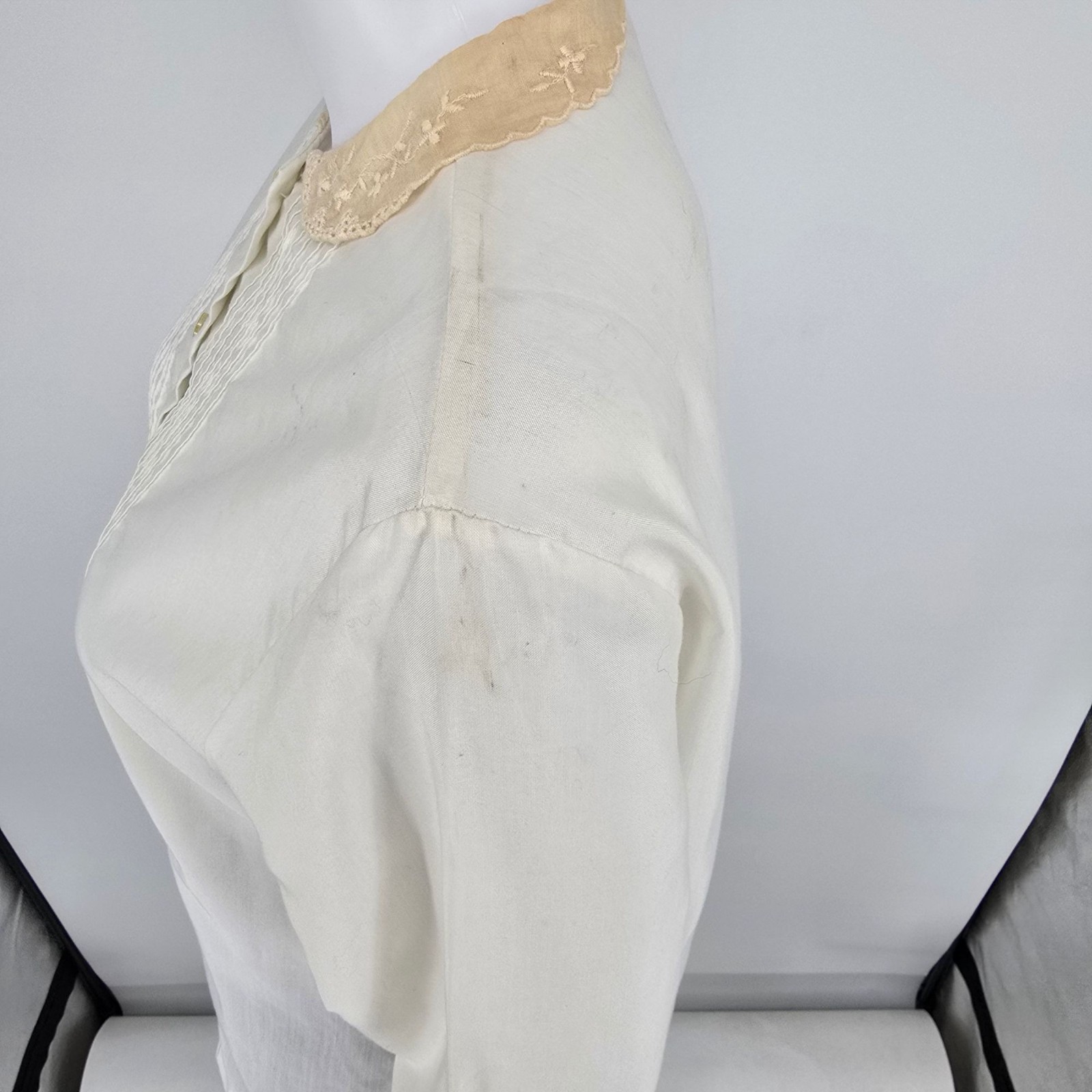 Vintage 1970s Donnkenny Peter Pan Lace Collar Pintuck Long Sleeve Blouse (L)