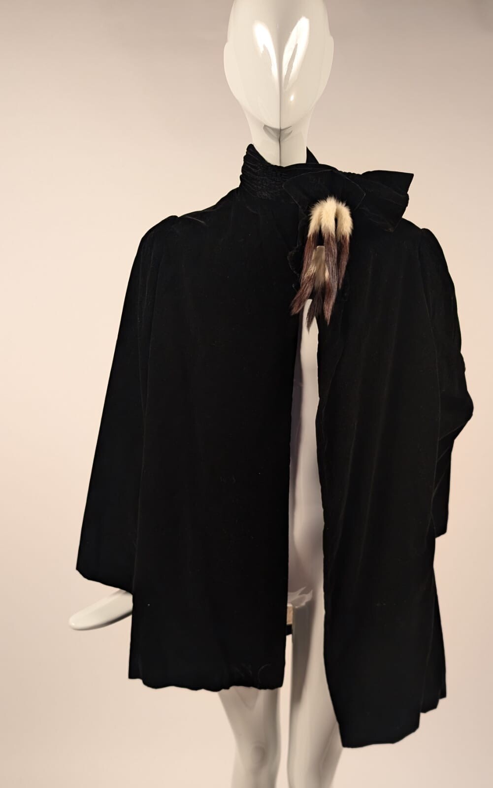 1930’S BELL SLEEVE SILK VELVET JACKET W ERMINE TAIL + HAMMER SILK LINING