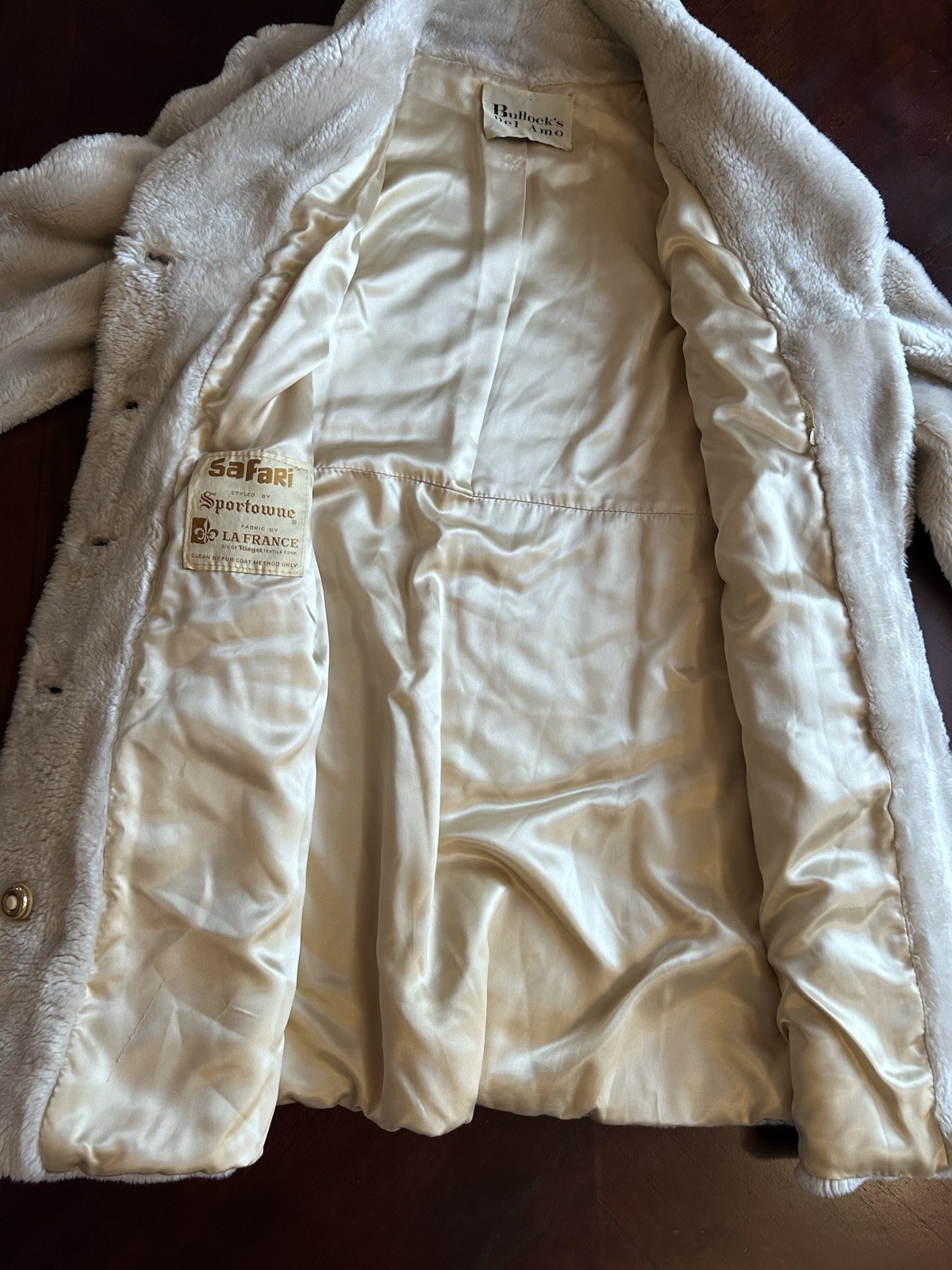 Authentic 1970s Vintage Sportowne Faux Fur Coat Bullock’s Del Amo size M