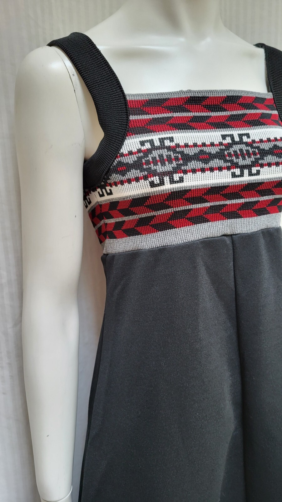 Vintage 1960/70’s Black Red Gray Geo Aztec Knit A-Line Dress – Size XS – EUC