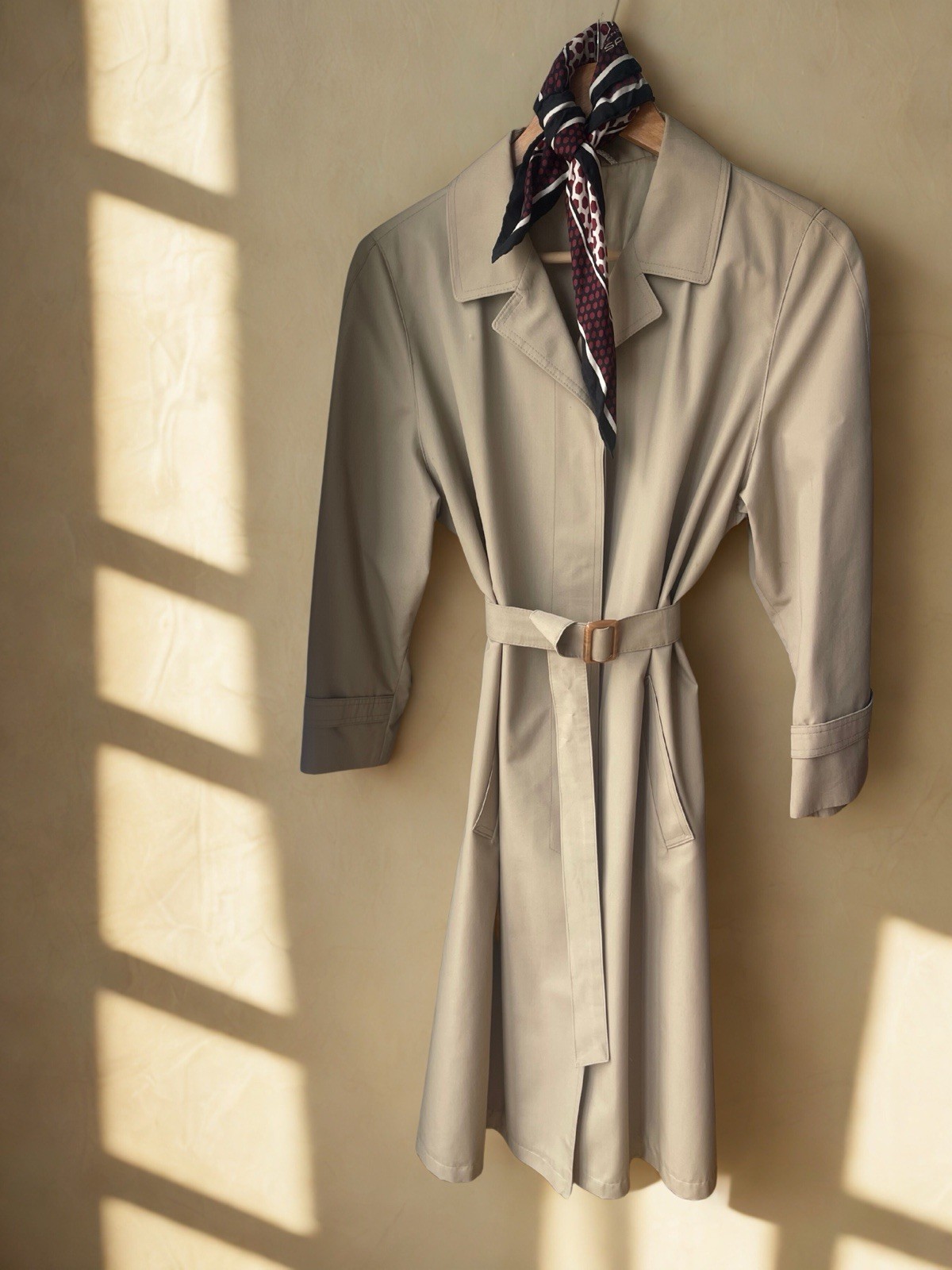 Vintage Minimalist Coat – Timeless Elegance 1970s ✨