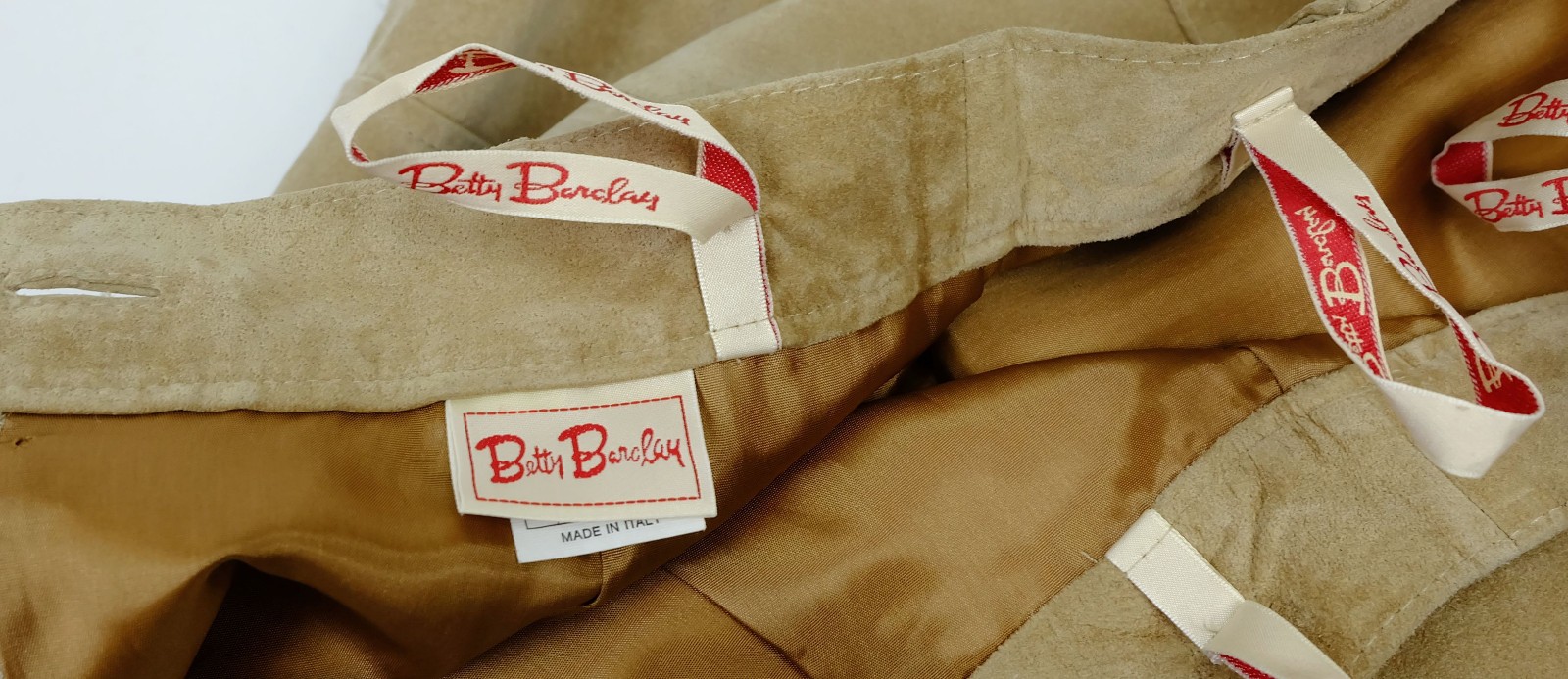 true vintage betty barclay 90s suede skirt sand size 38
