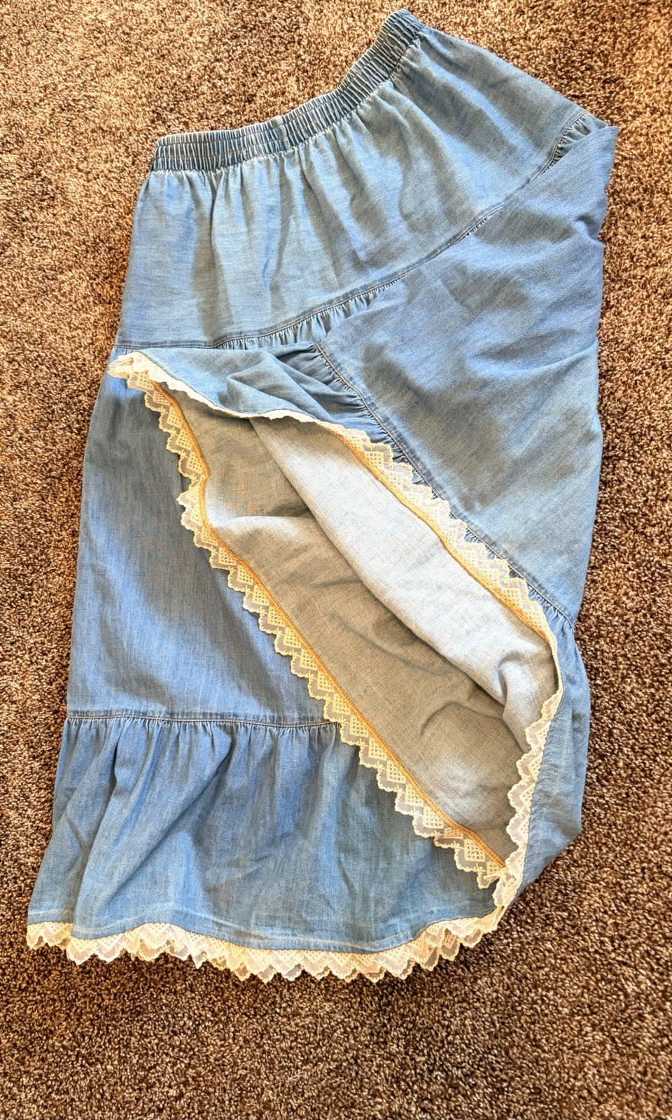 80S VTG CHAMBRAY DENIM SKIRT LACE TRIM M Peasant Cottage Boho Western USA MADE