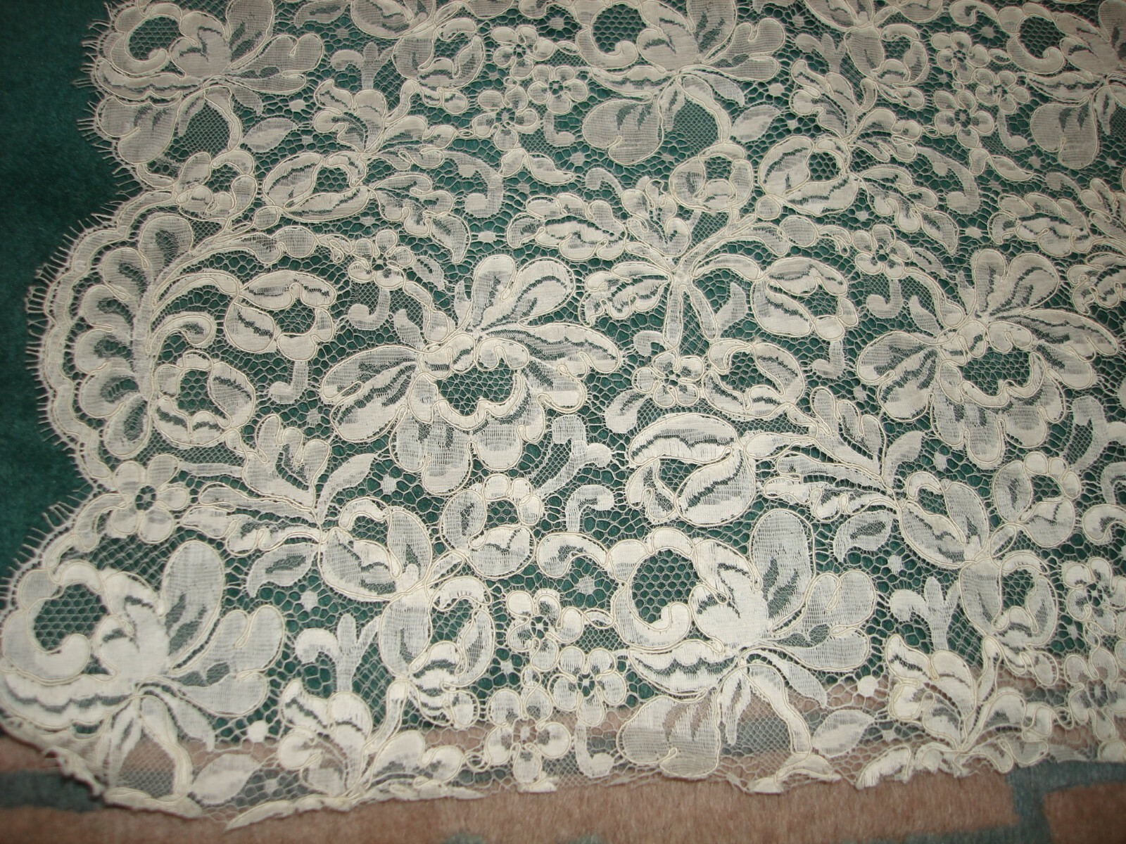 Vintage Unique Fabric For Bridal Dress Wedding Tulle Embroidered Lace 1.6 Yard
