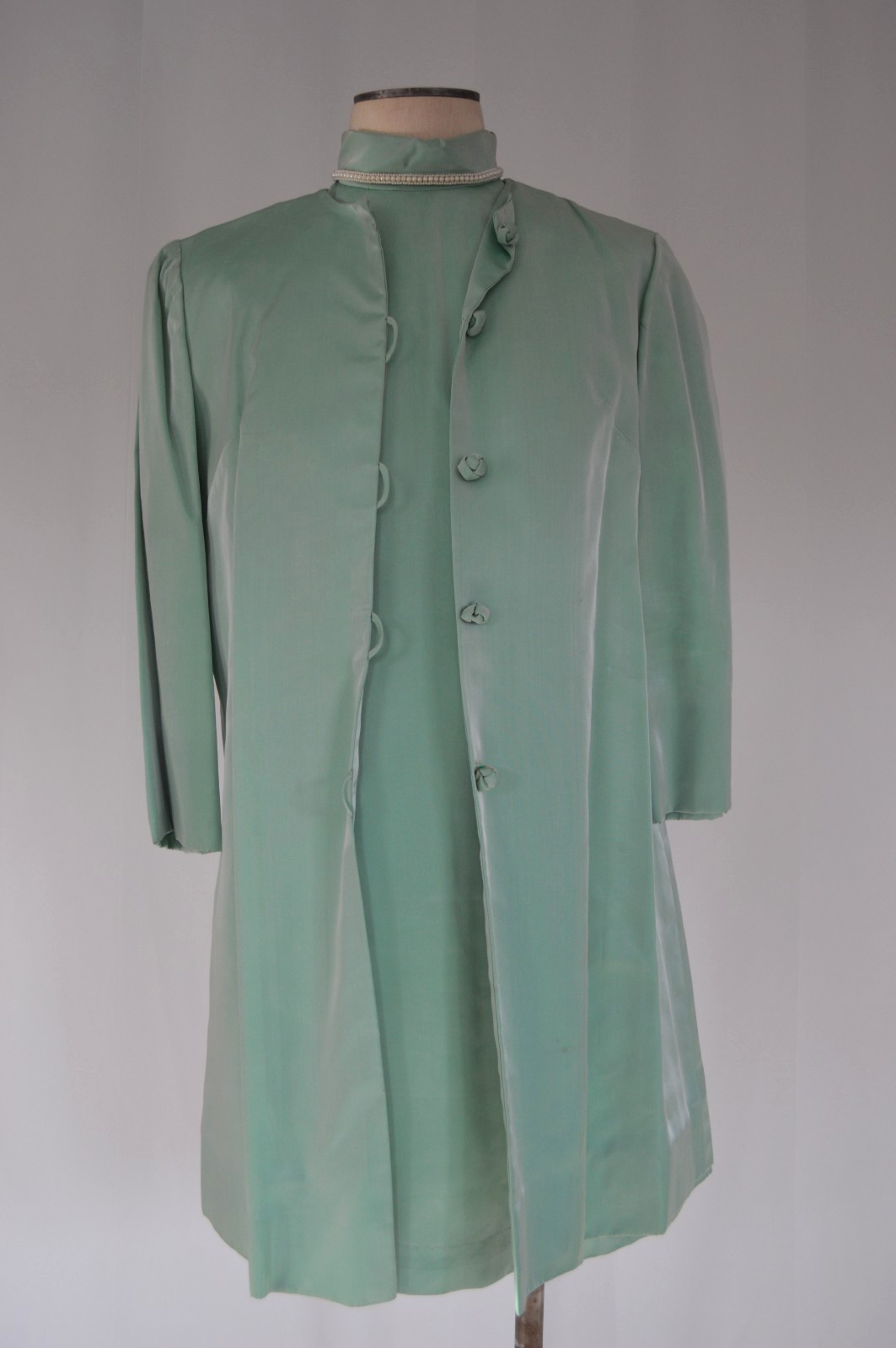 Womens Vintage 1960s Mint Evening Cocktail Sheath Mini Dress With Matching Coat