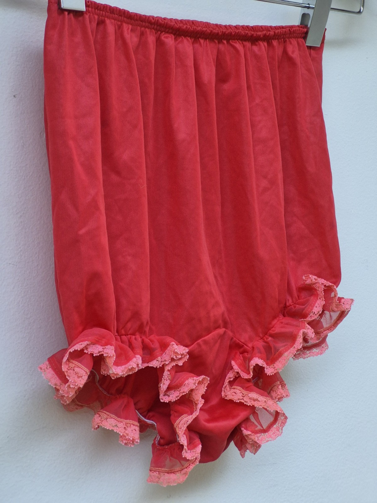 Vintage 70s Jer Marai Red Nylon High Waist Gusset Ruffle Lace Pin Up Panties