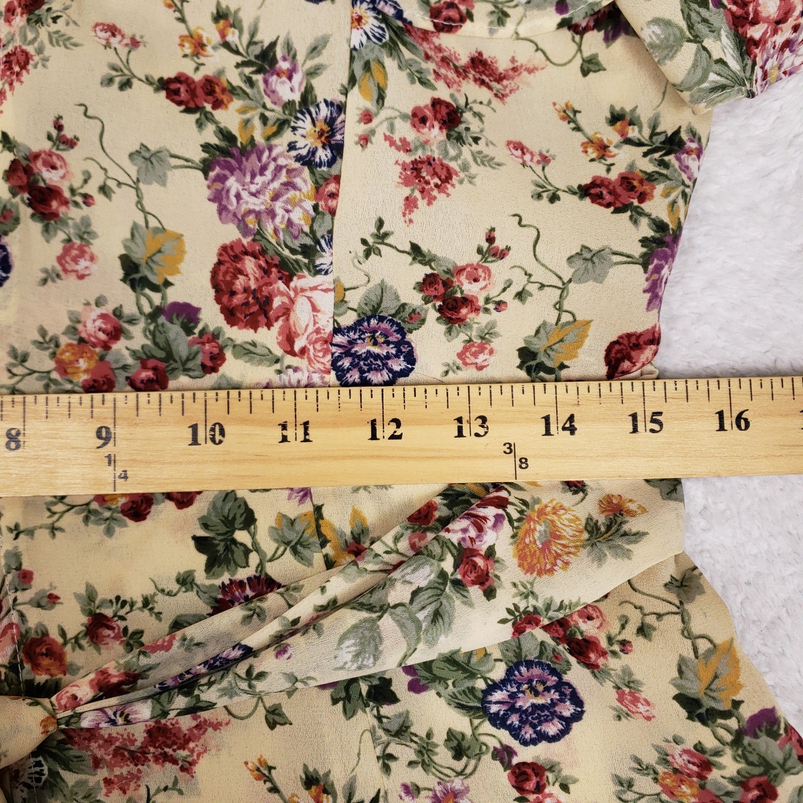 Kristy Michaels Vintage Floral Midi Dress Cream Short Flutter Sleeve Size 8