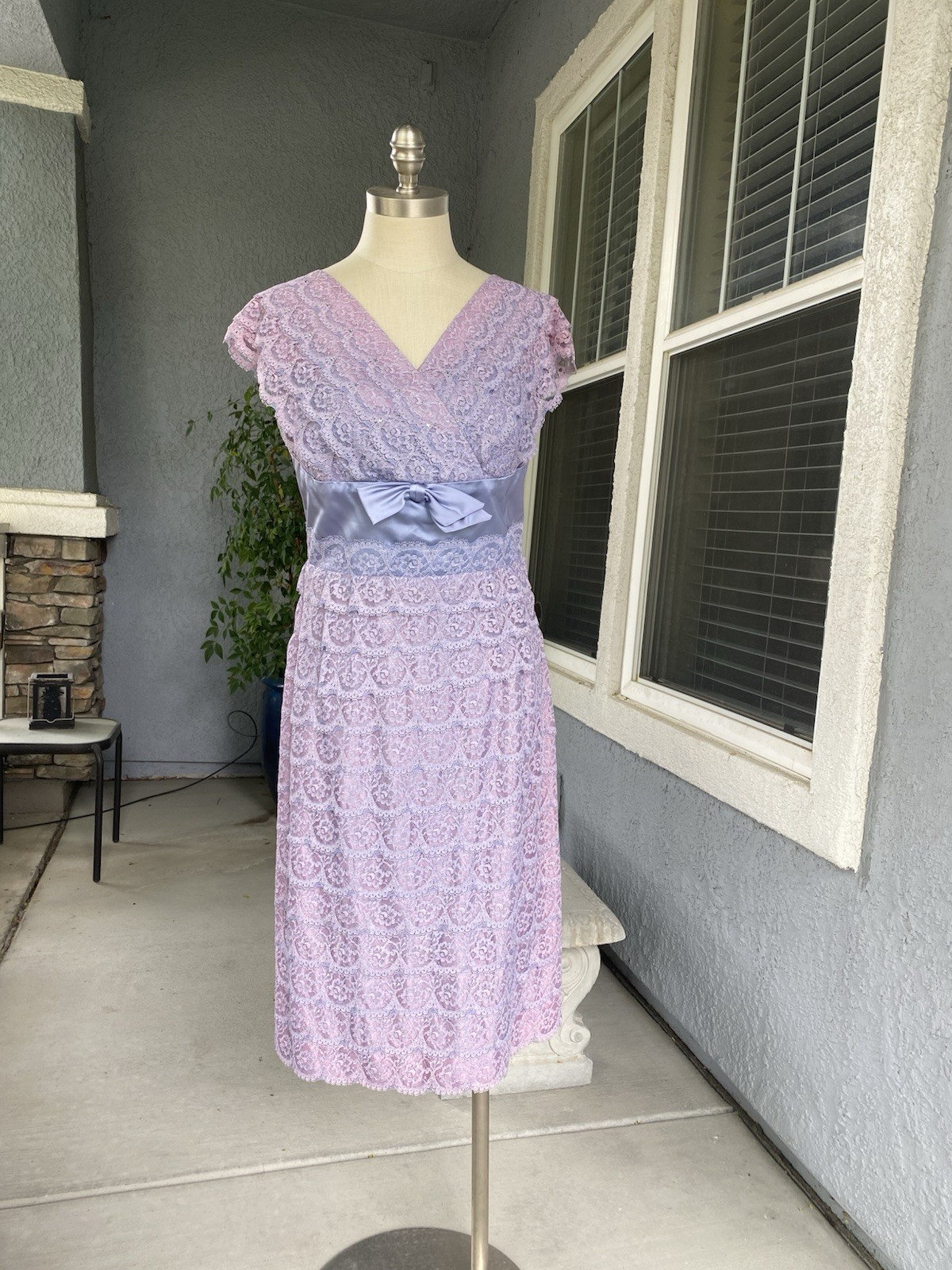 Vintage lavender periwinkle lace and rhinestone 50s party dress. M/L