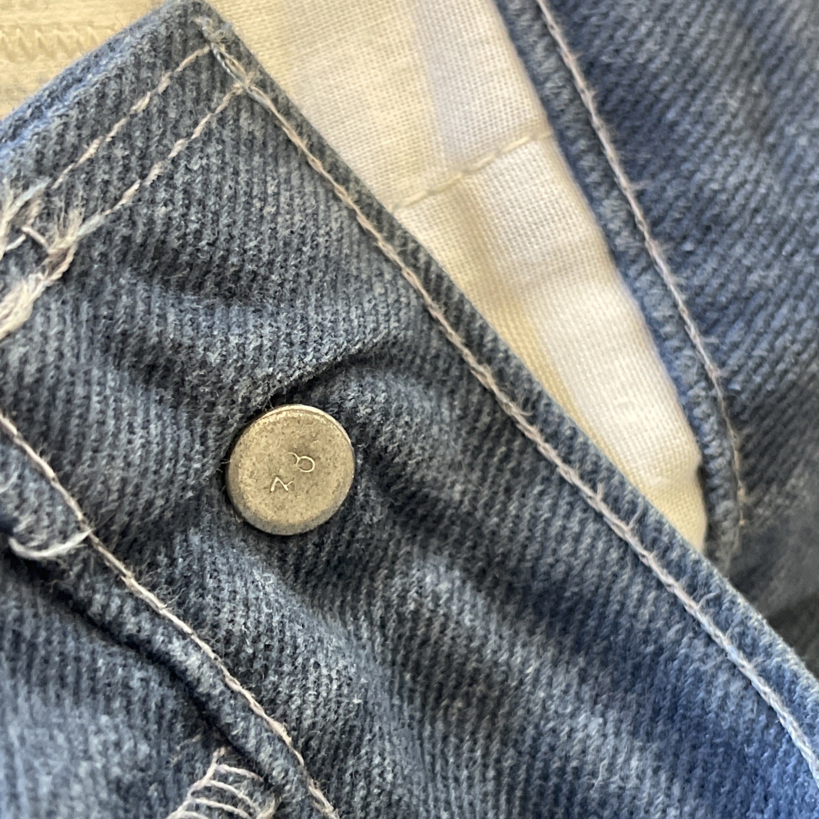 White Tab VTG 1978 Levi’s 335 For Gals Jeans High Waist Flare Denim USA 38 Tag