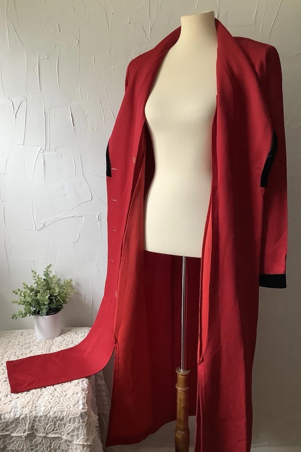 DANNY & NICOLE Red “Coat Dress” (M See Measurements) Excellent VTG condition