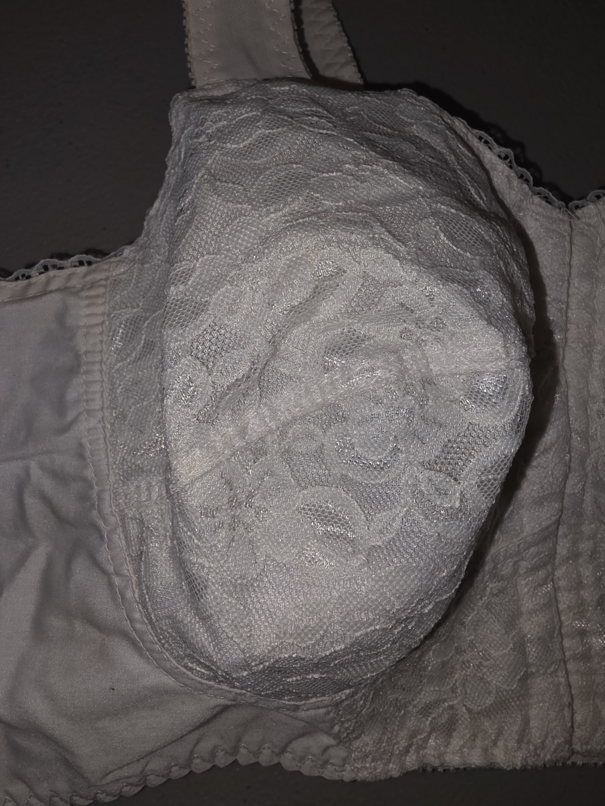 Wynette by Valmont Vintage Bra 36B No Wire Elastic Back Lace 7 Front Hooks Cups