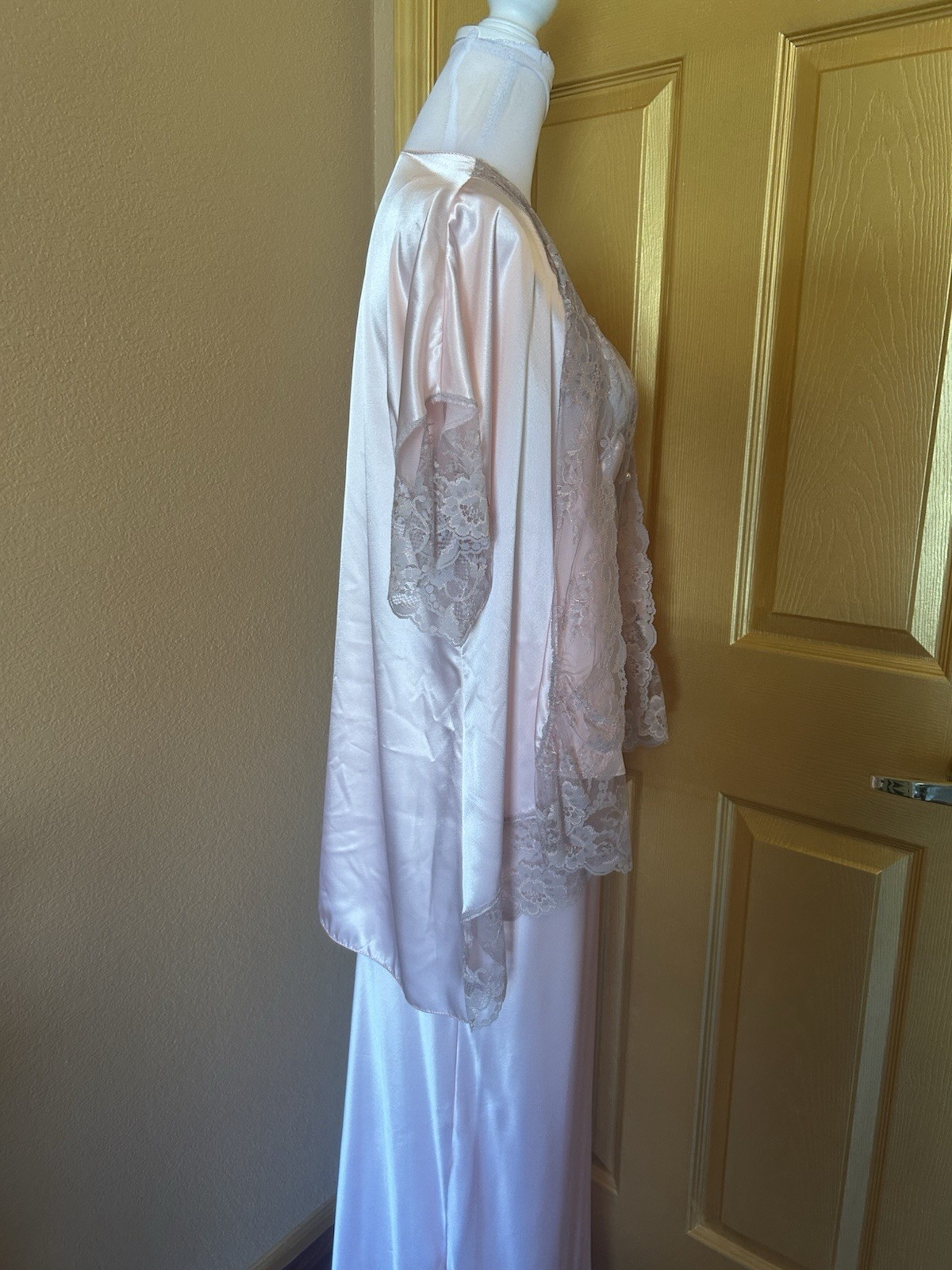 vintage jenelle of california Nightgown & Robe.