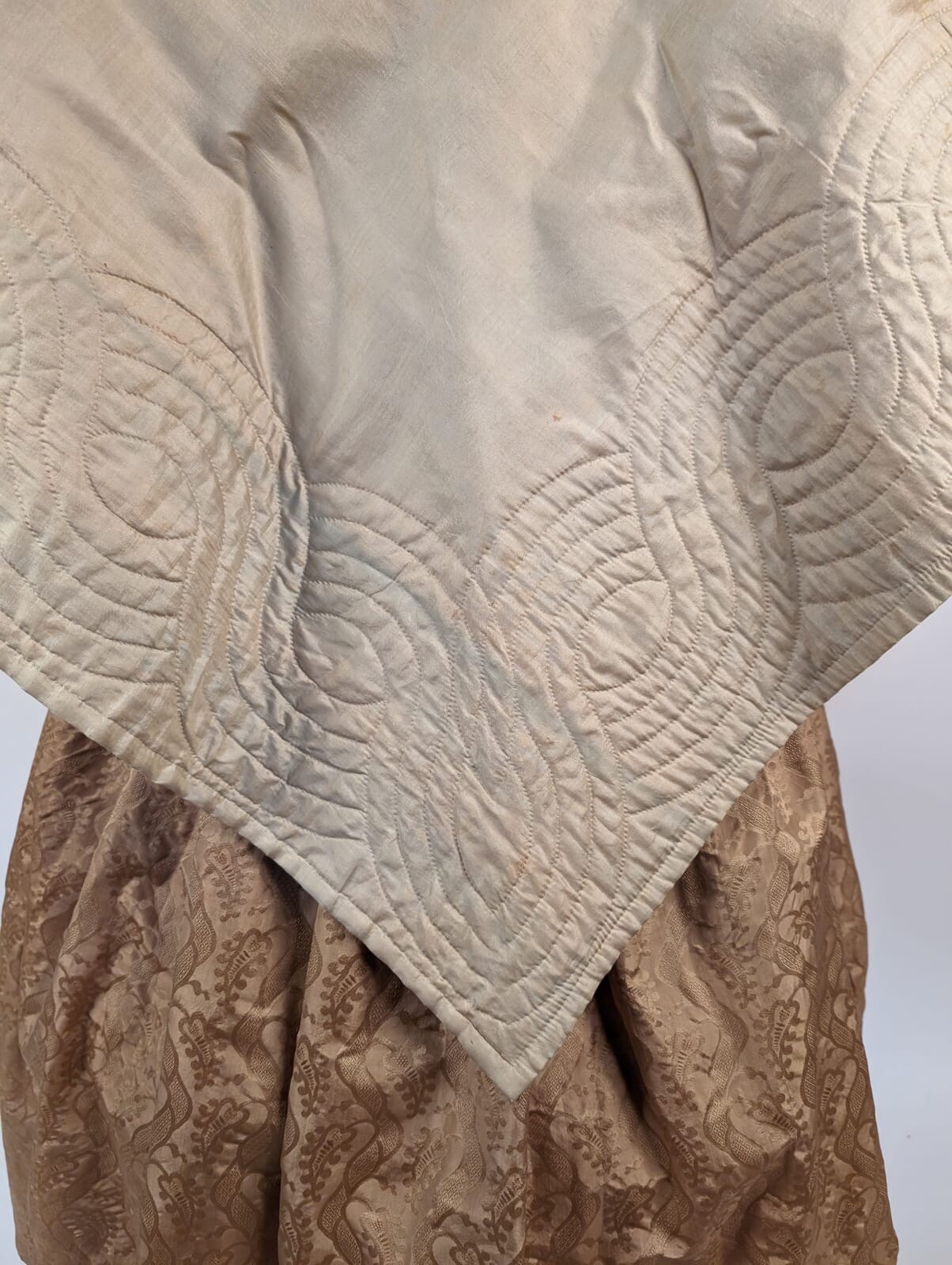 LATE 18TH C HAND QUILTED SILK CAPE FOR DRESS W POLISHED COTTON INNER LINING