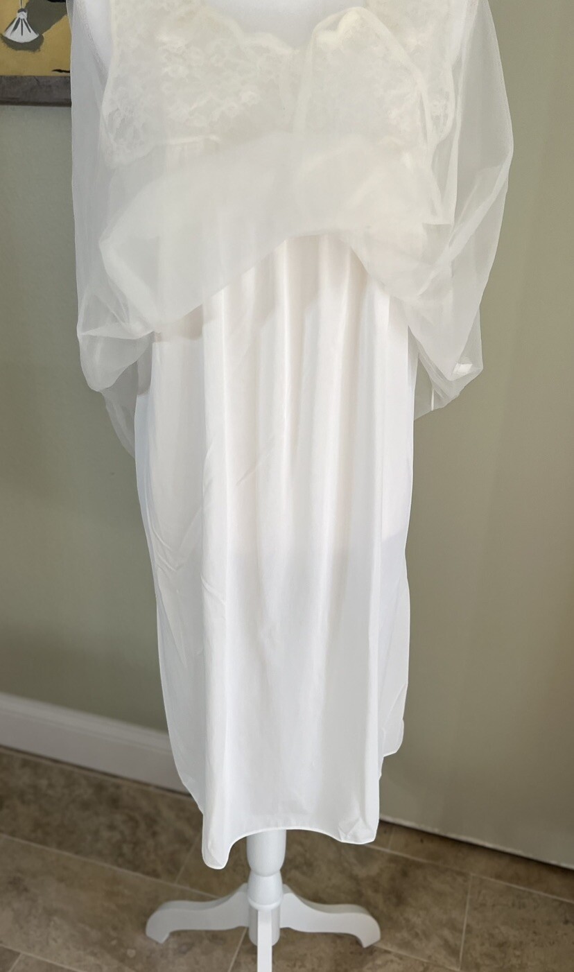 Vintage Avian Peignoir Nightgown And Robe Set White Lace Trim Sheer Small Nylon