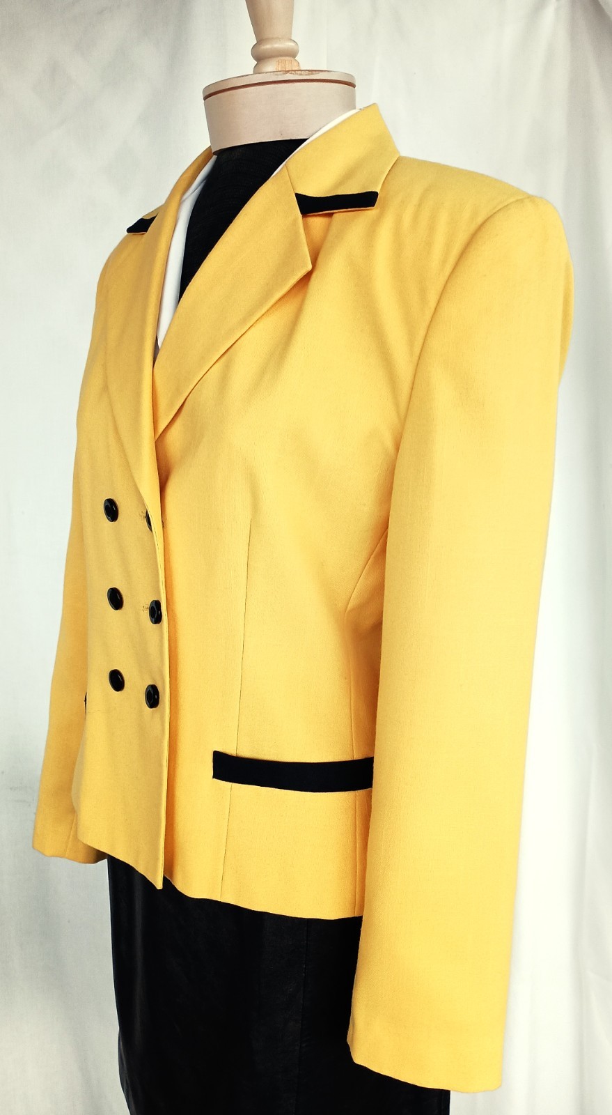 Vtg 80’s Executive Collection Yell/Blk Poly/Rayon Double Breasted Blazer Size 8