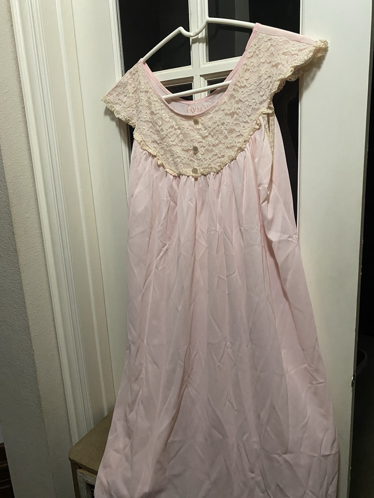 Very Vintage 60s night gown baby pink lace on top old style by Avian ladies sz S