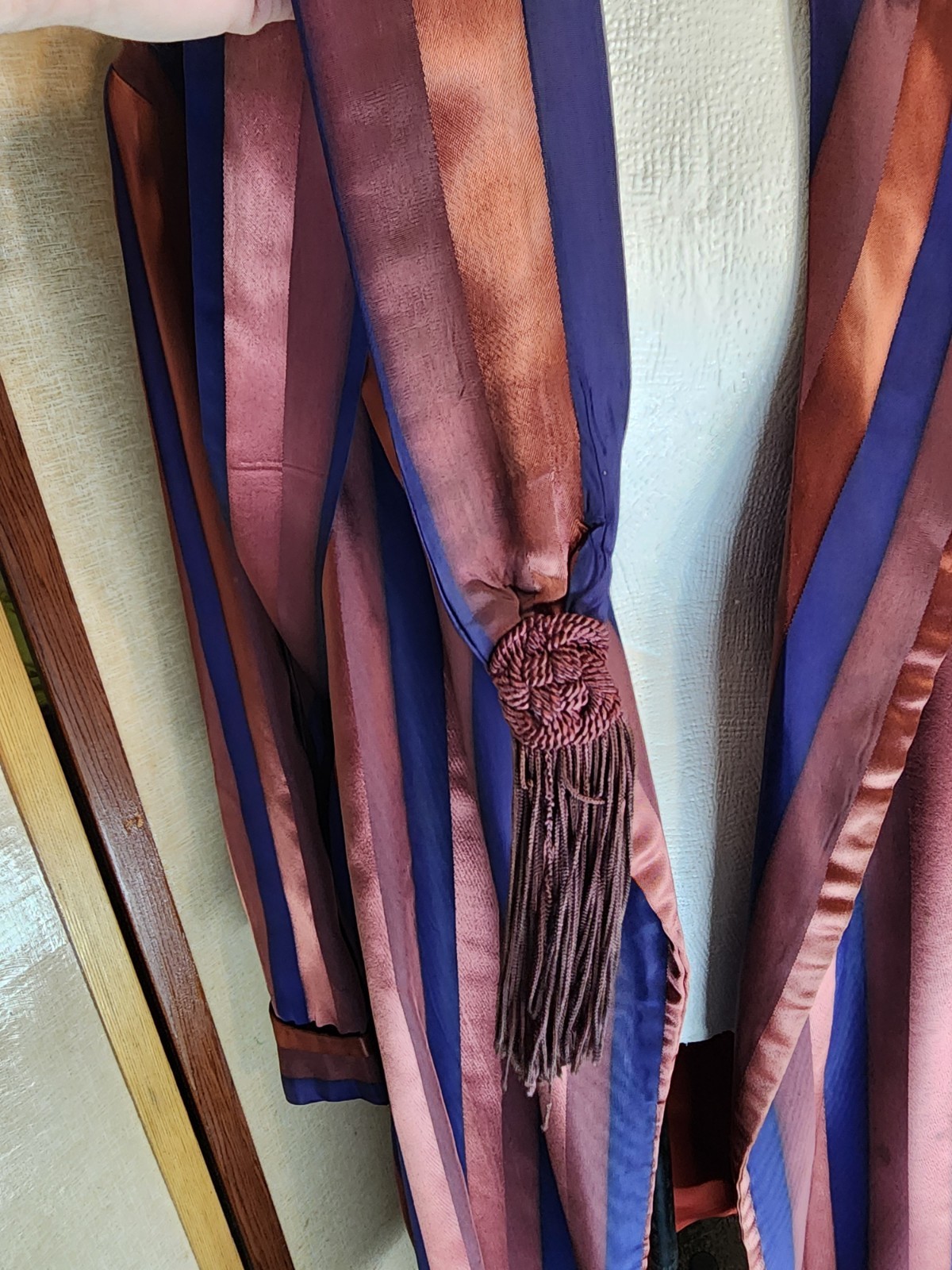 Royal Lounger Smoking Jacket 40s Maroon Blue Stripes Satiny Dressing Gown Deco