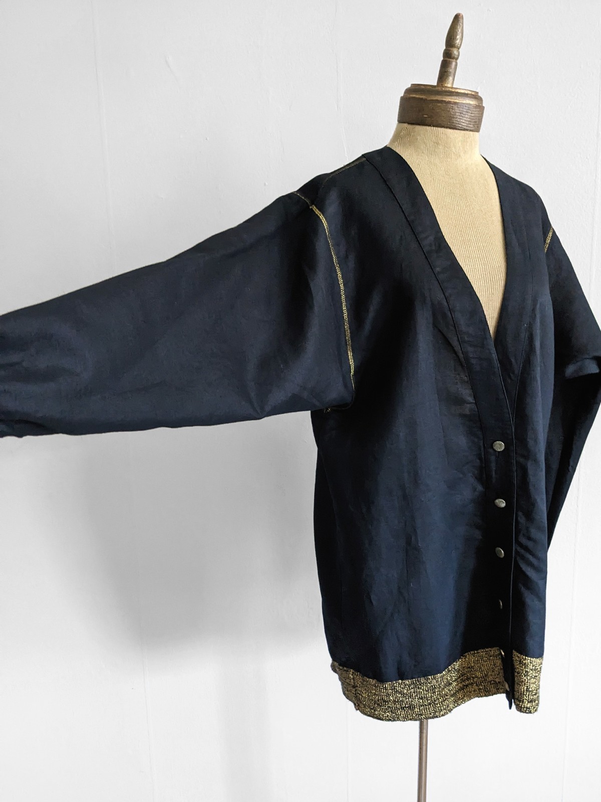 vtg 90s linen blend black & gold mid length cardigan jacket