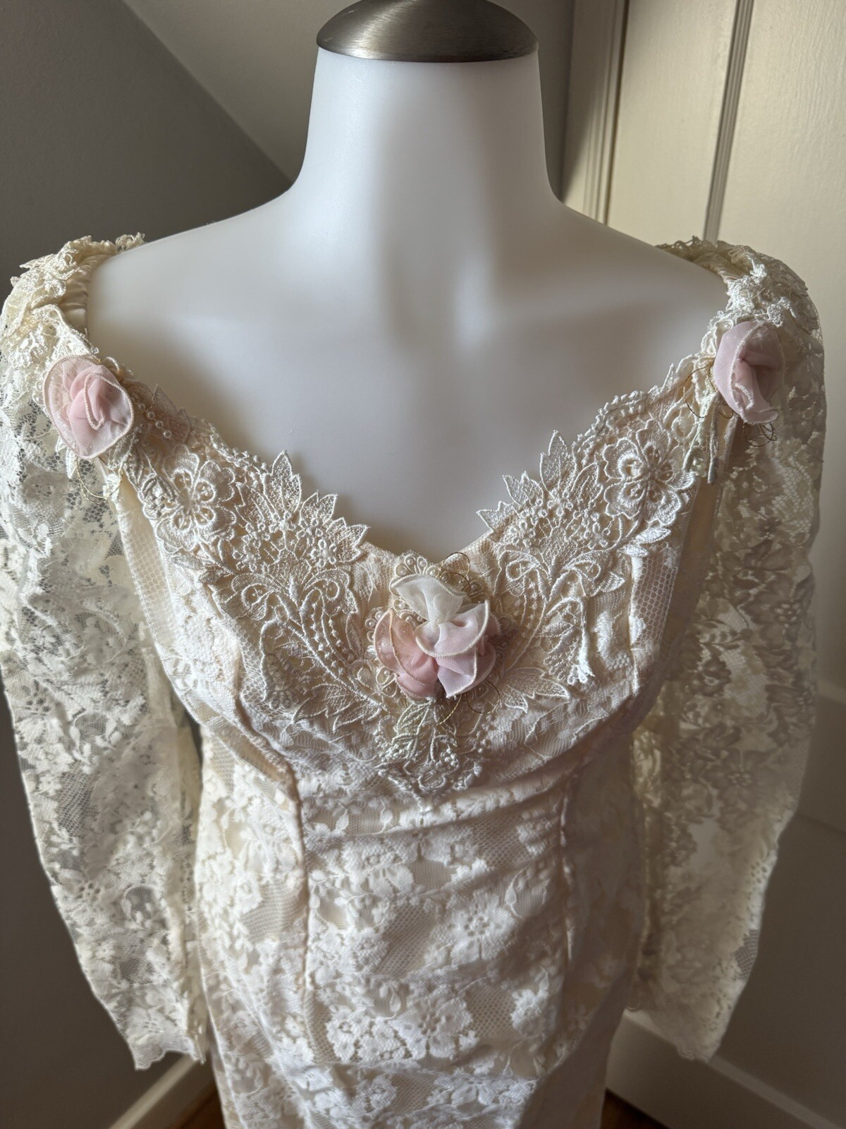 Women’s Susan Lane’s Country Elegance Vintage Wedding Gown Size 8 W/Headpiece