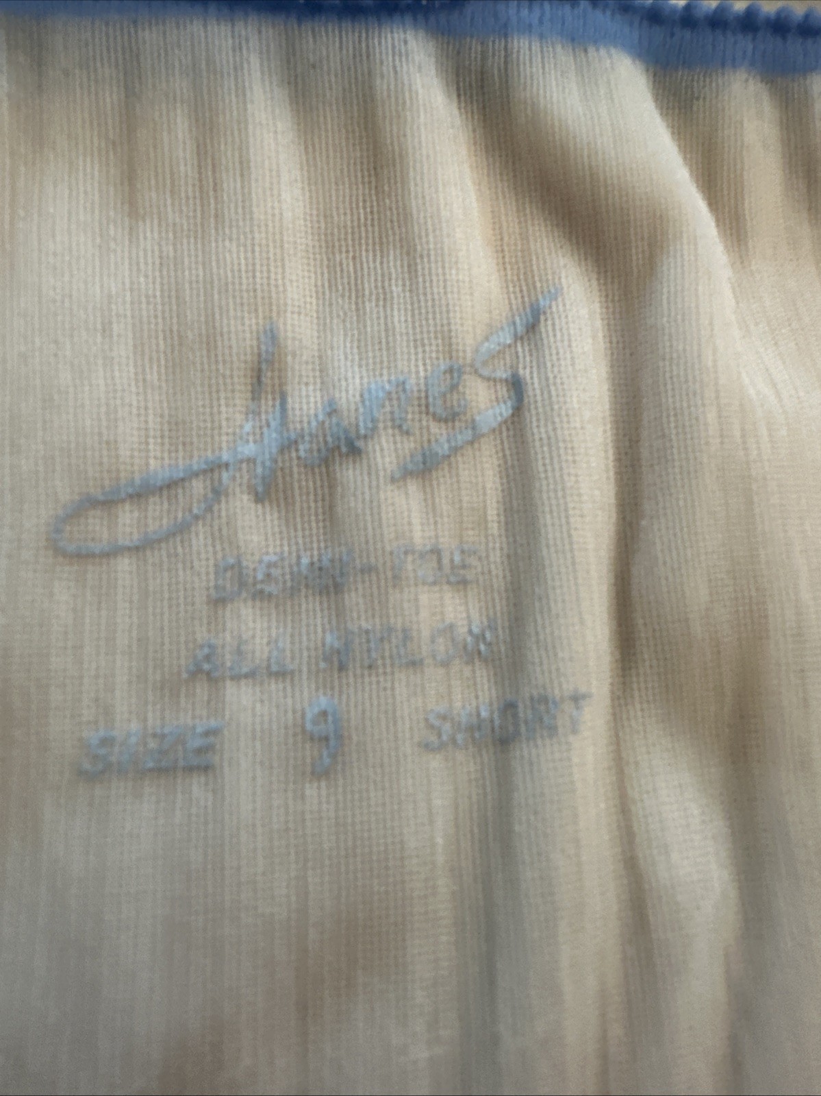 Vintage Hanes 615 Nylon Stockings NOS Baby’s Breath Size 9 Short NIB 2 Pair