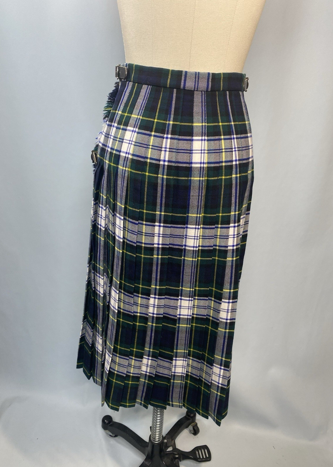 Vintage Tartan Skirt SIZE SMALL 8 plaid blue green kilt buckle midi pleated