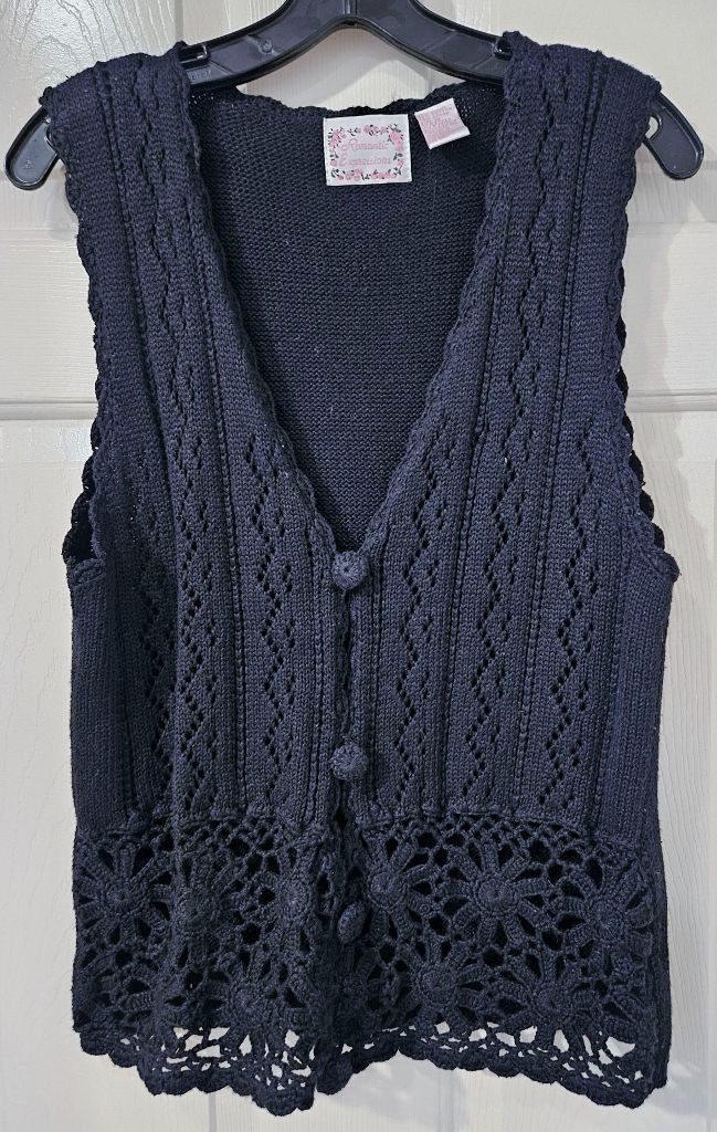 VTG Romantic Expressions Sz M Sweater Vest~ Knit~ Boho~ Black~Knit Cover Buttons