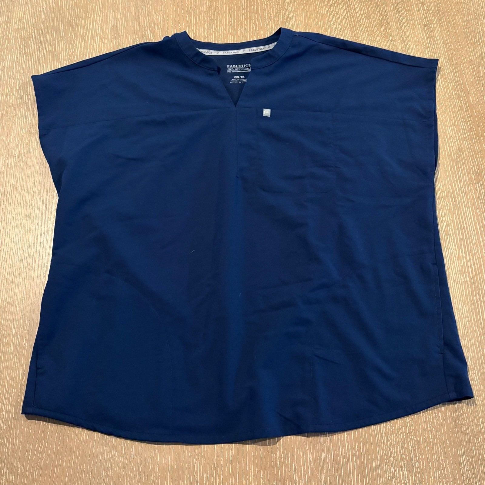 Fabletics Women’s XXL/1X Navy Blue Oversized Scrub Top Dolman Sleeve Pocket