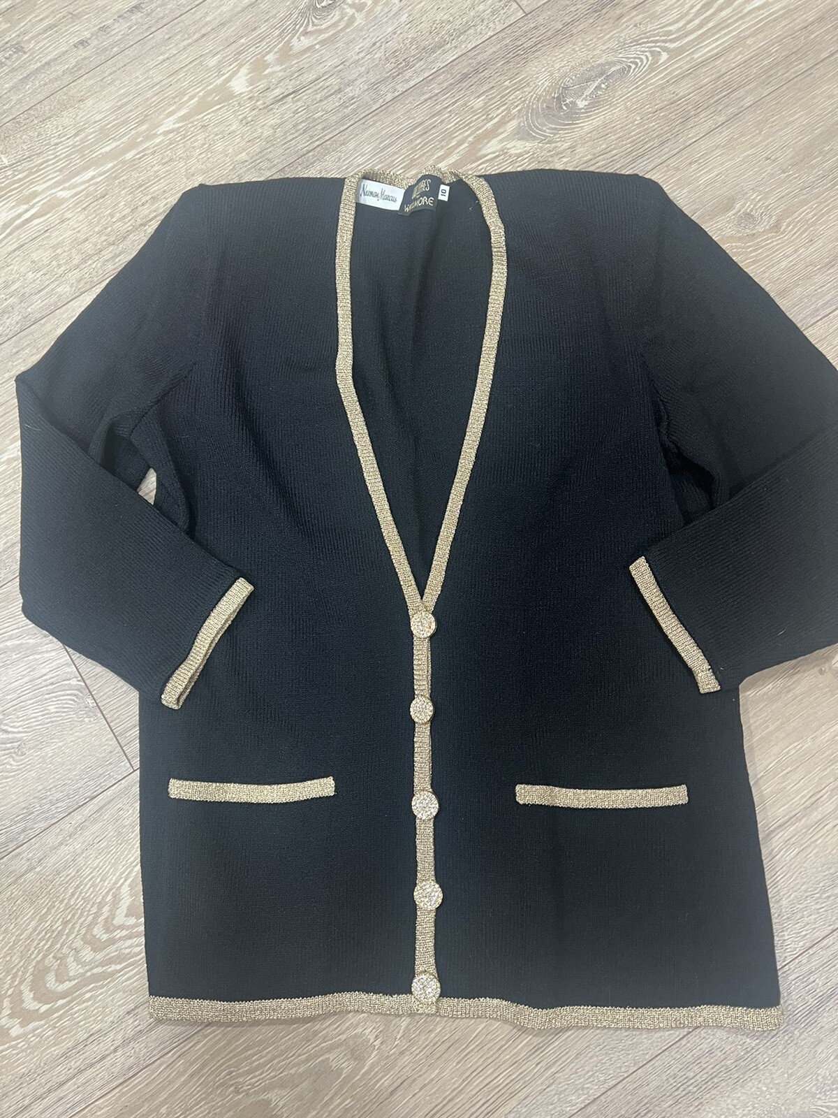 Don sayers For Wellmore Vintage Twinset . Blk/ Gold. She’ll Sz. 8. Cardigan 10,