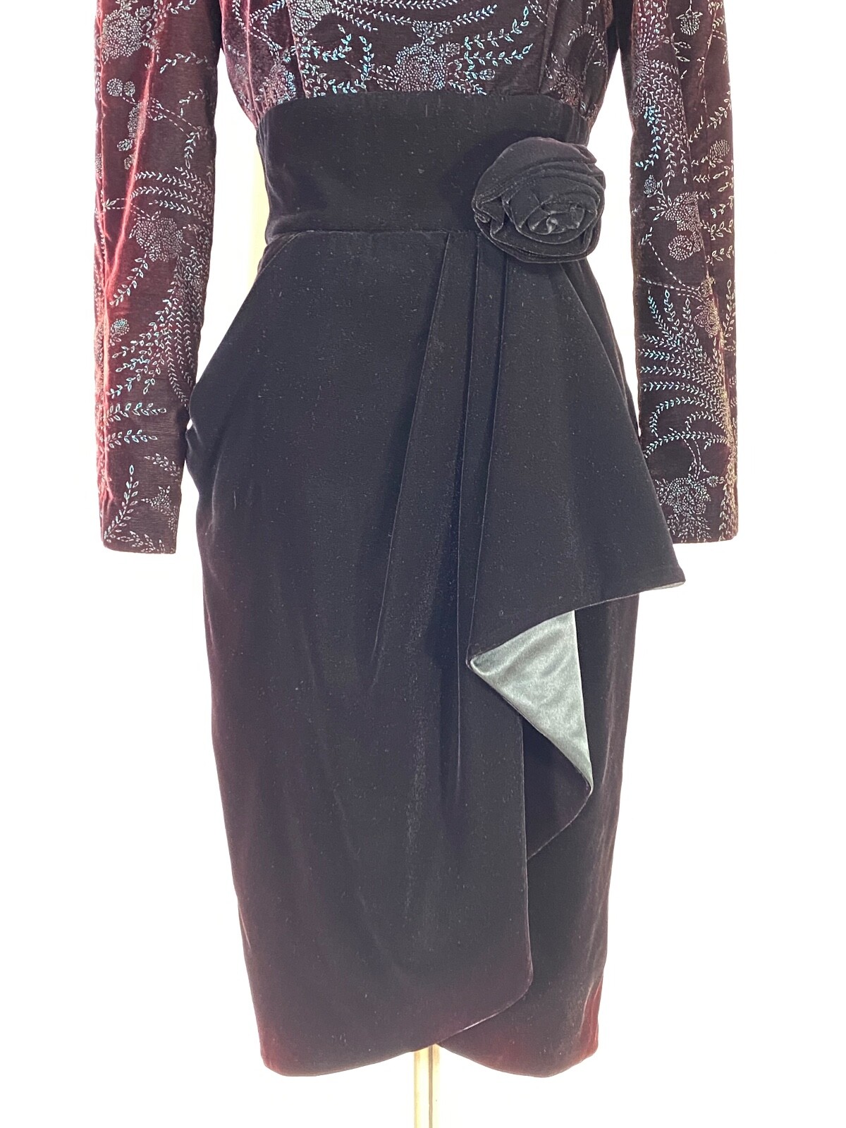 Vintage late 1980’s-90’s little black velvet cocktail dress w/fabric rose detail