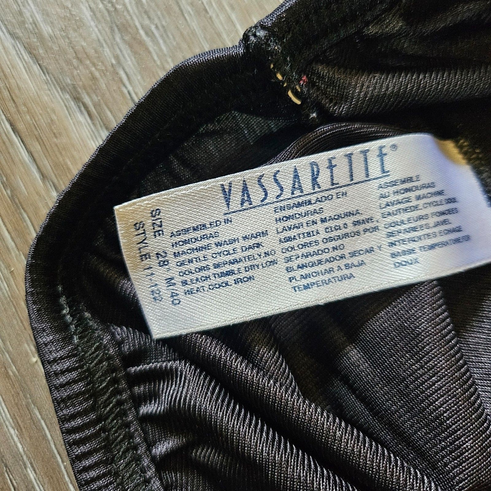 Vassarette Black Half Slip Lace Trim w/ Slit Womens Size 28 M/40 Style 11-122