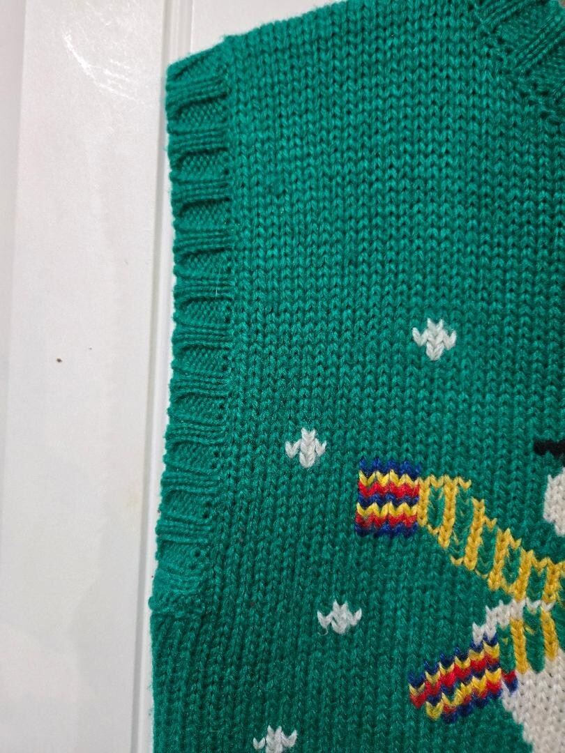 Vintage Messages Snowman Pipe Broom Scarf Winking Knitted Green Vest Size MED