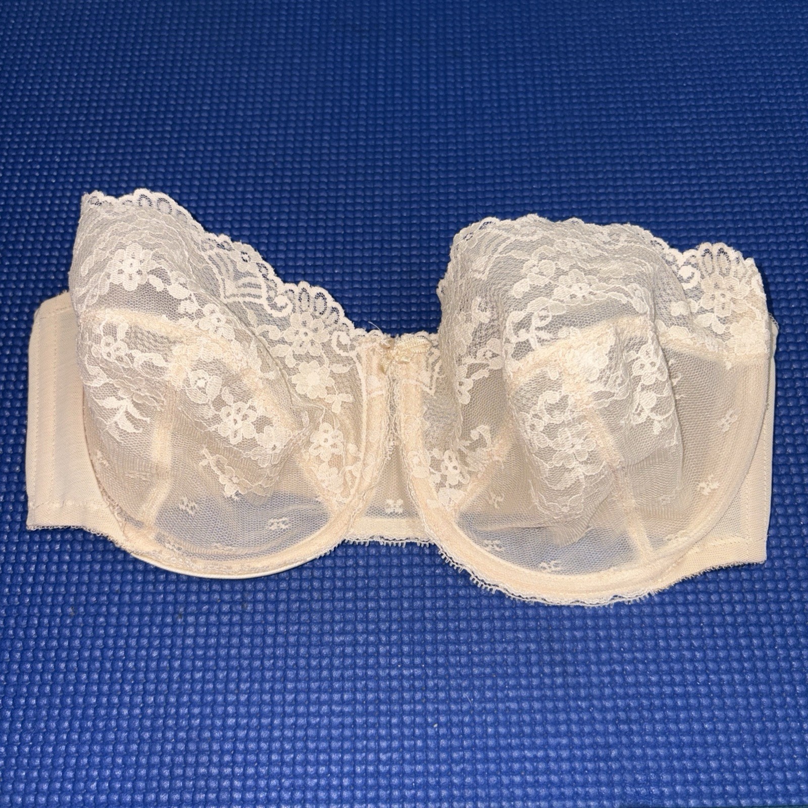 Vintage Vanity Fair Lace Underwire Bra 32D USA Style 74-100 Strapless semi-sheer