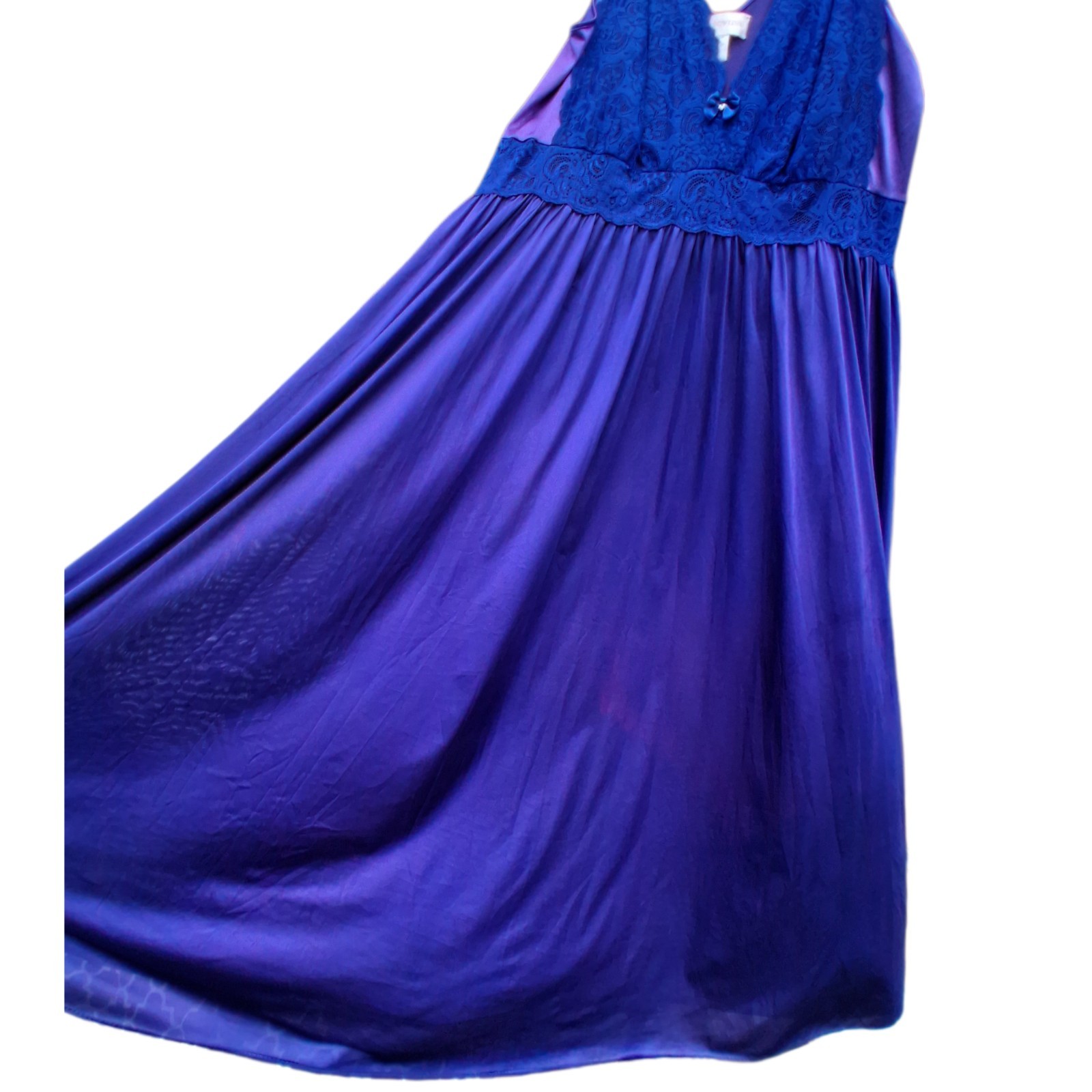 Stunning Vintage Shadowline 2-Piece Peignoir Set in rich Cobalt Royal Blue!